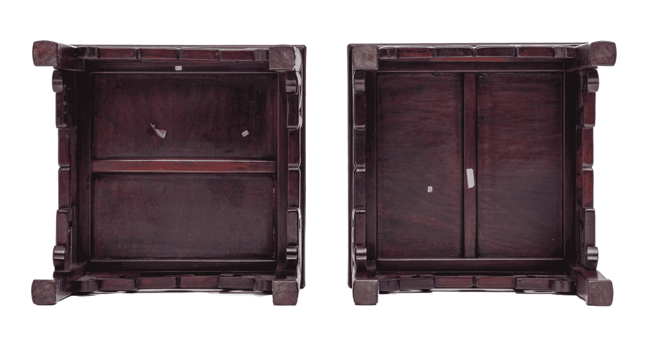 Čínský stolek / podstavec řezbovaný