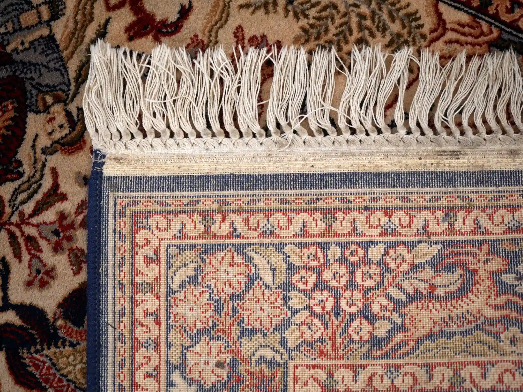 Menší koberec s loveckým motivem 150 X 83 cm