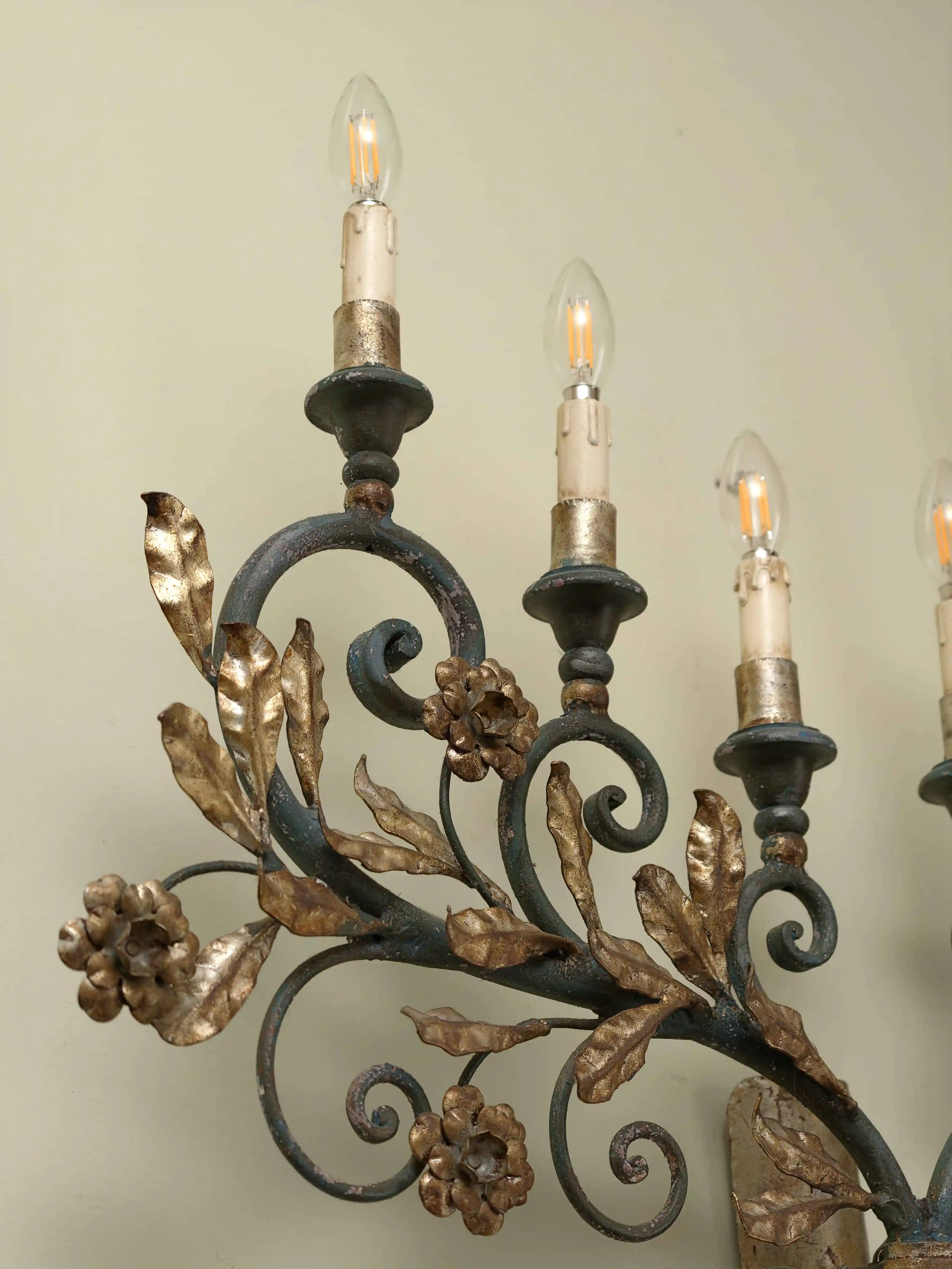 Florální nástěnná lampa na 6 žárovek