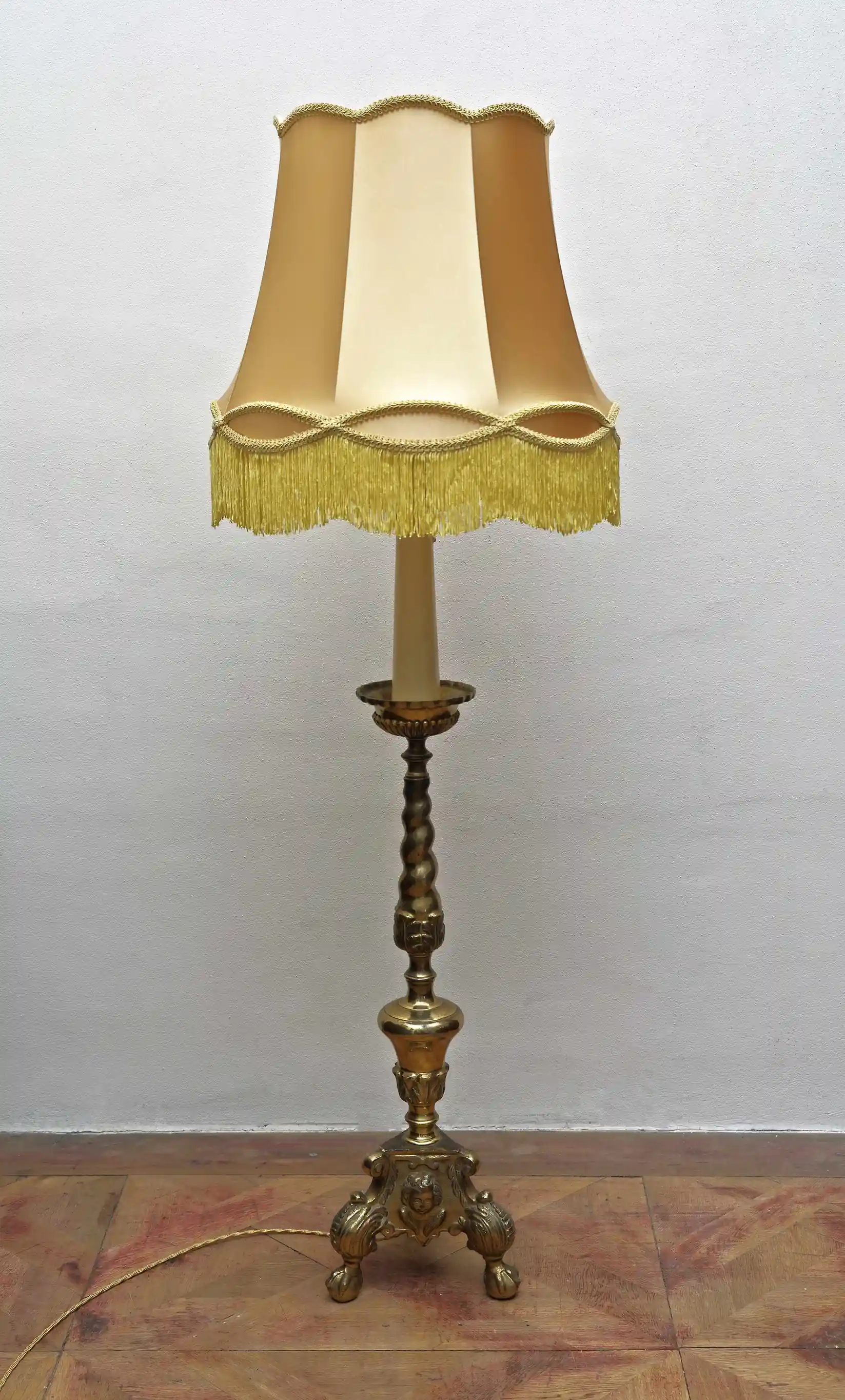 Starožitná neobarokní stojací lampa