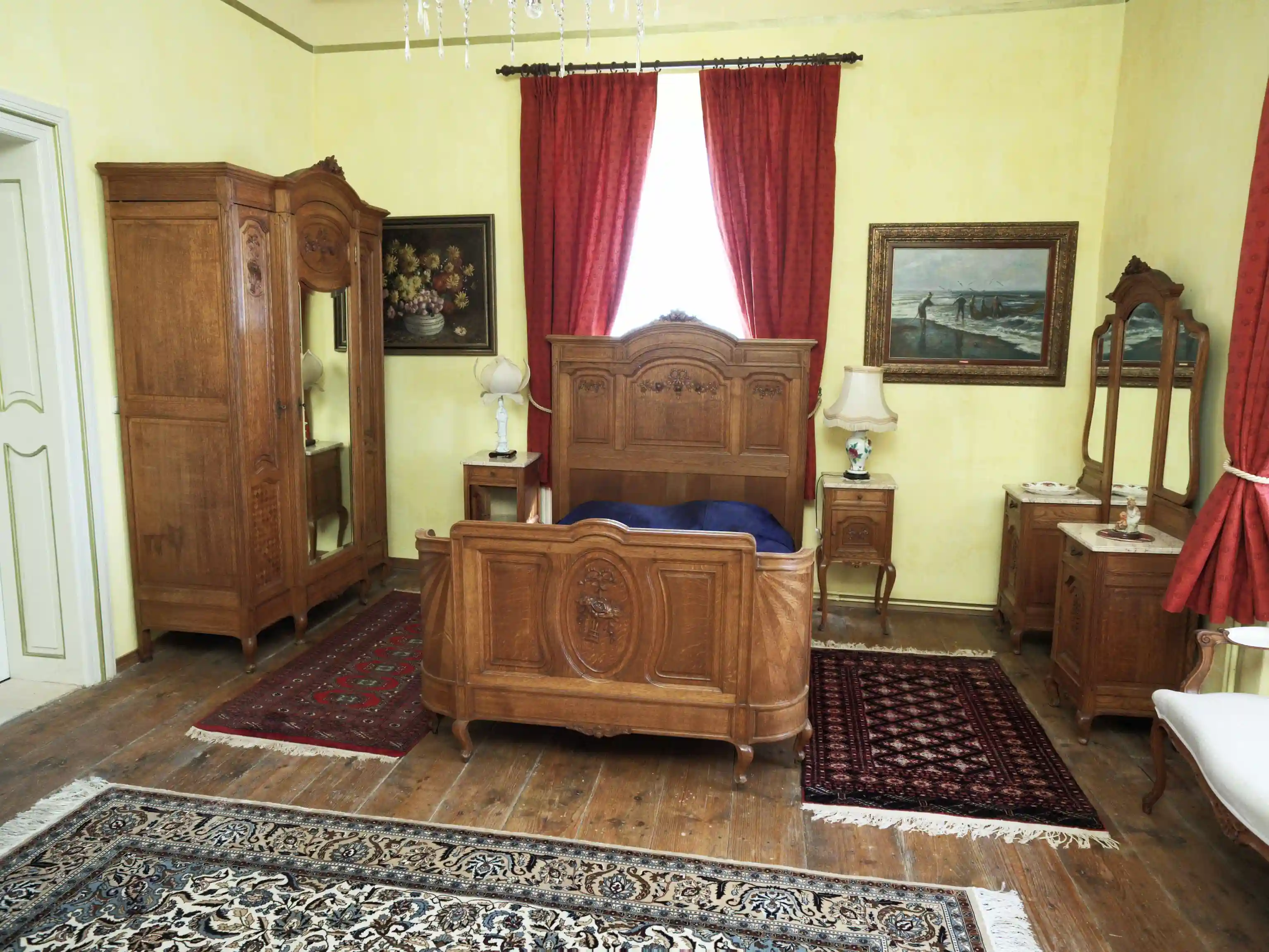 Velký komplet starožitná ložnice ze zámku