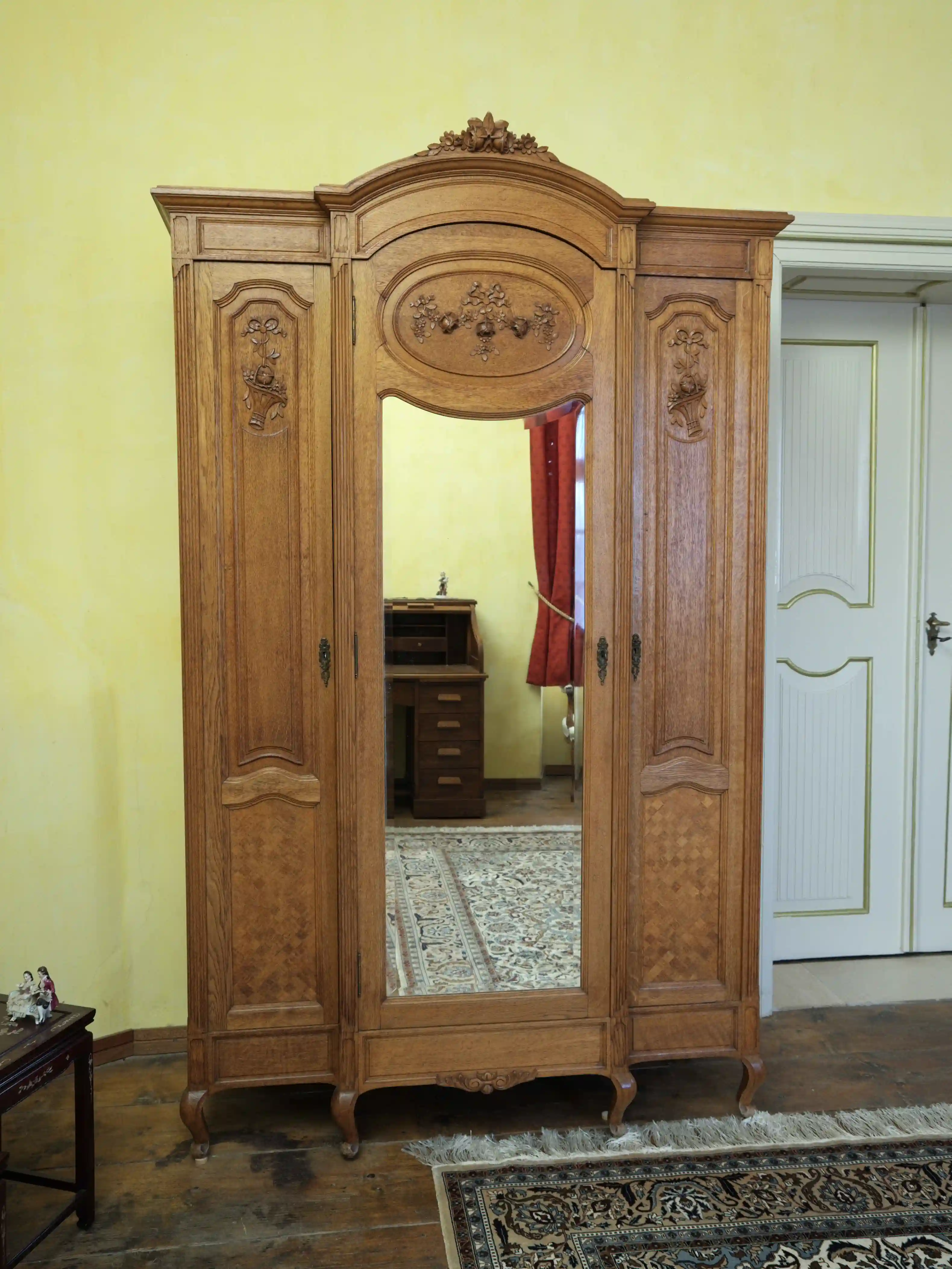 Velký komplet starožitná ložnice ze zámku