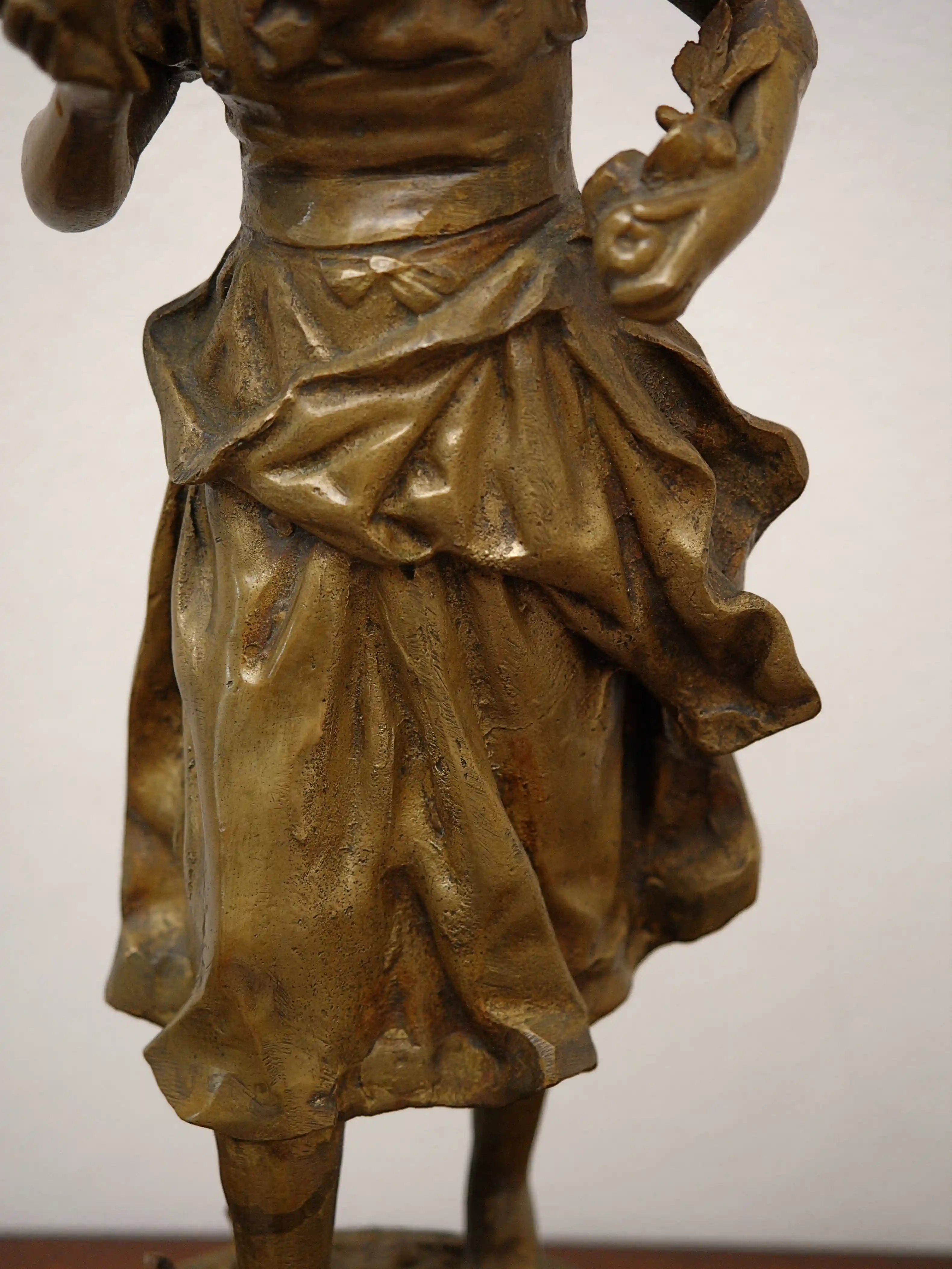 Bronzová socha mladé dívky, Ernest Rancoulet, Francie, konec 19. století