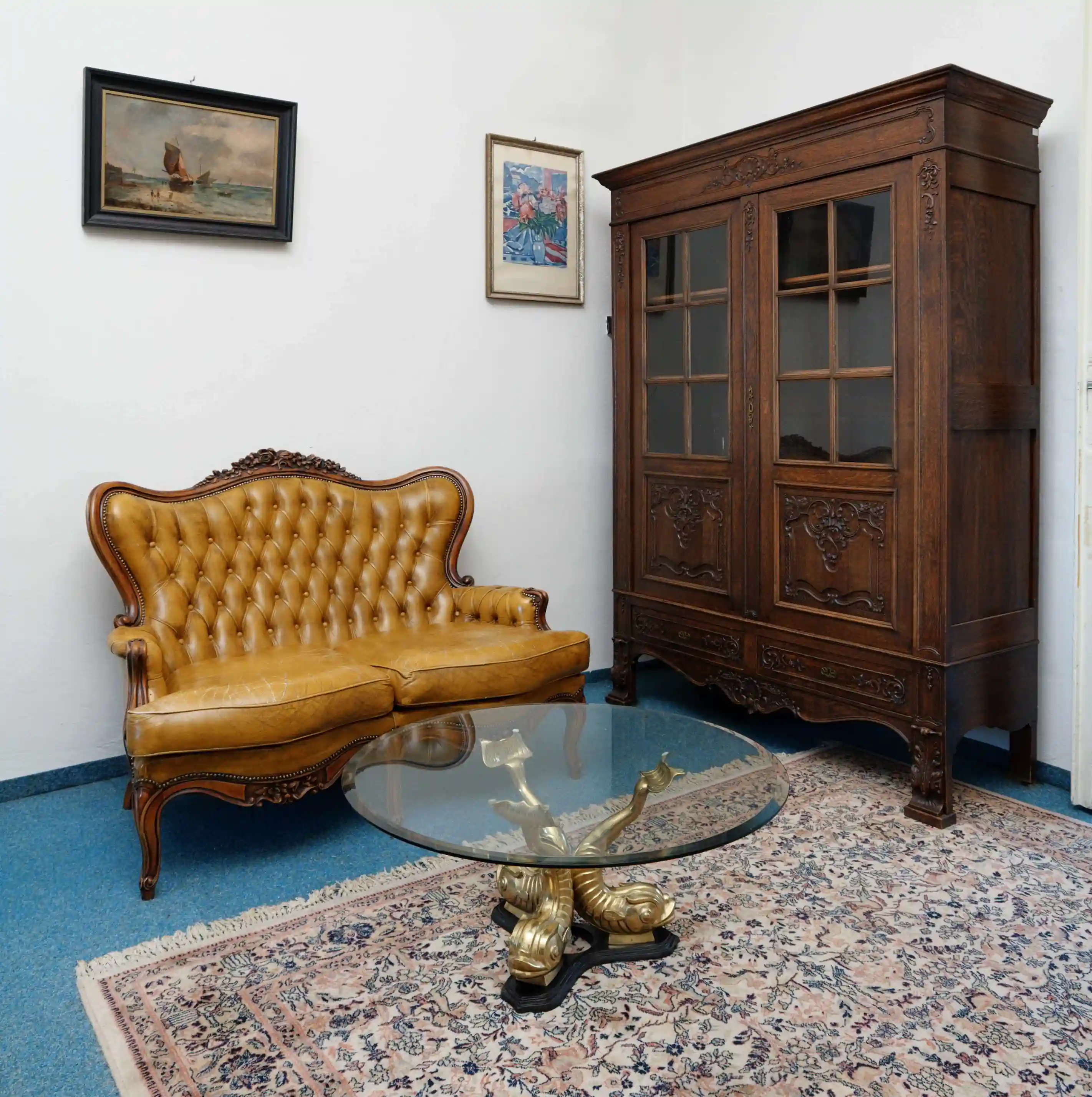 Vintage konferenční stolek Hollywood regency s delfíny