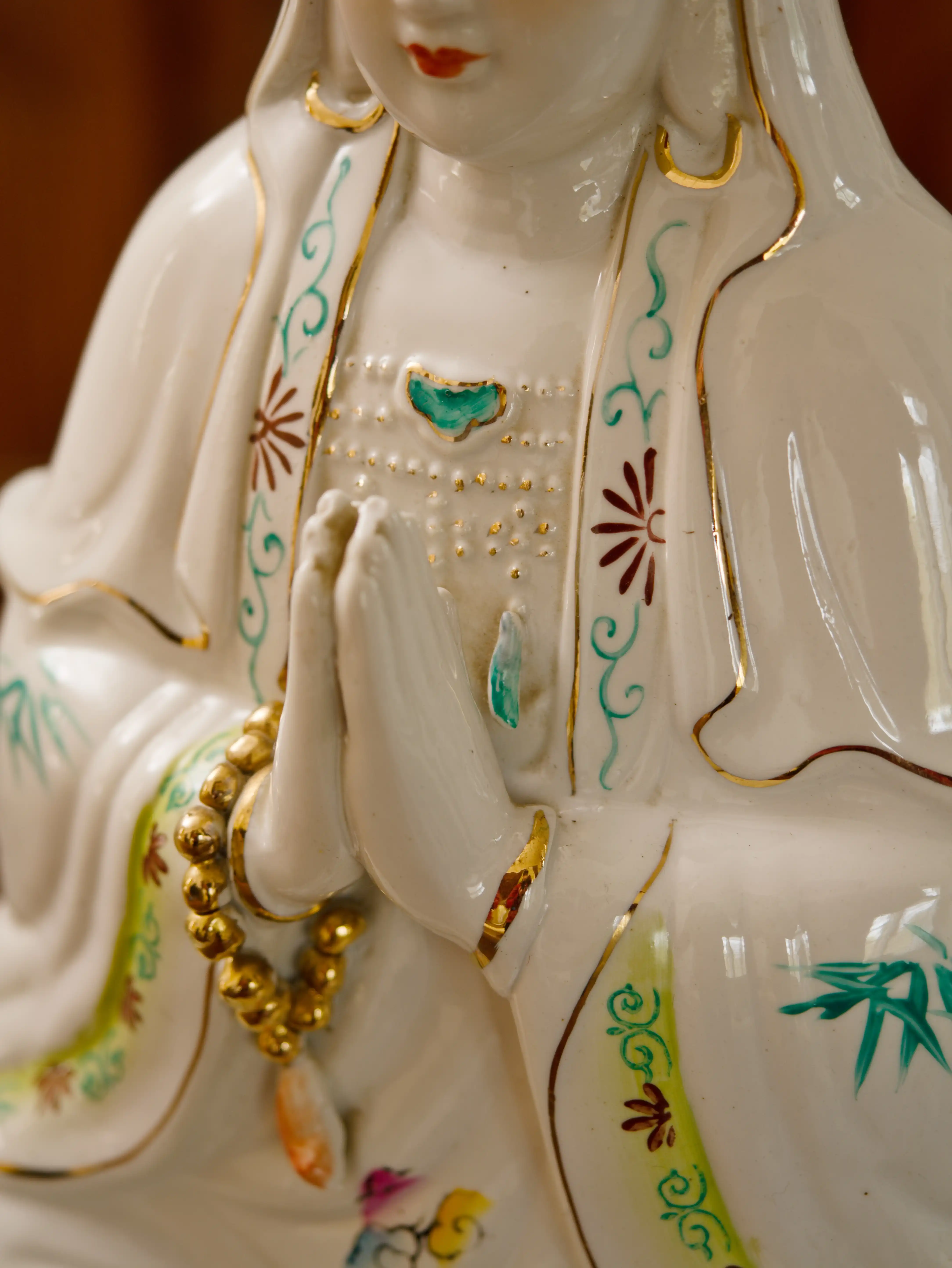 Porcelánová socha Kuan-jin / Guanyin
