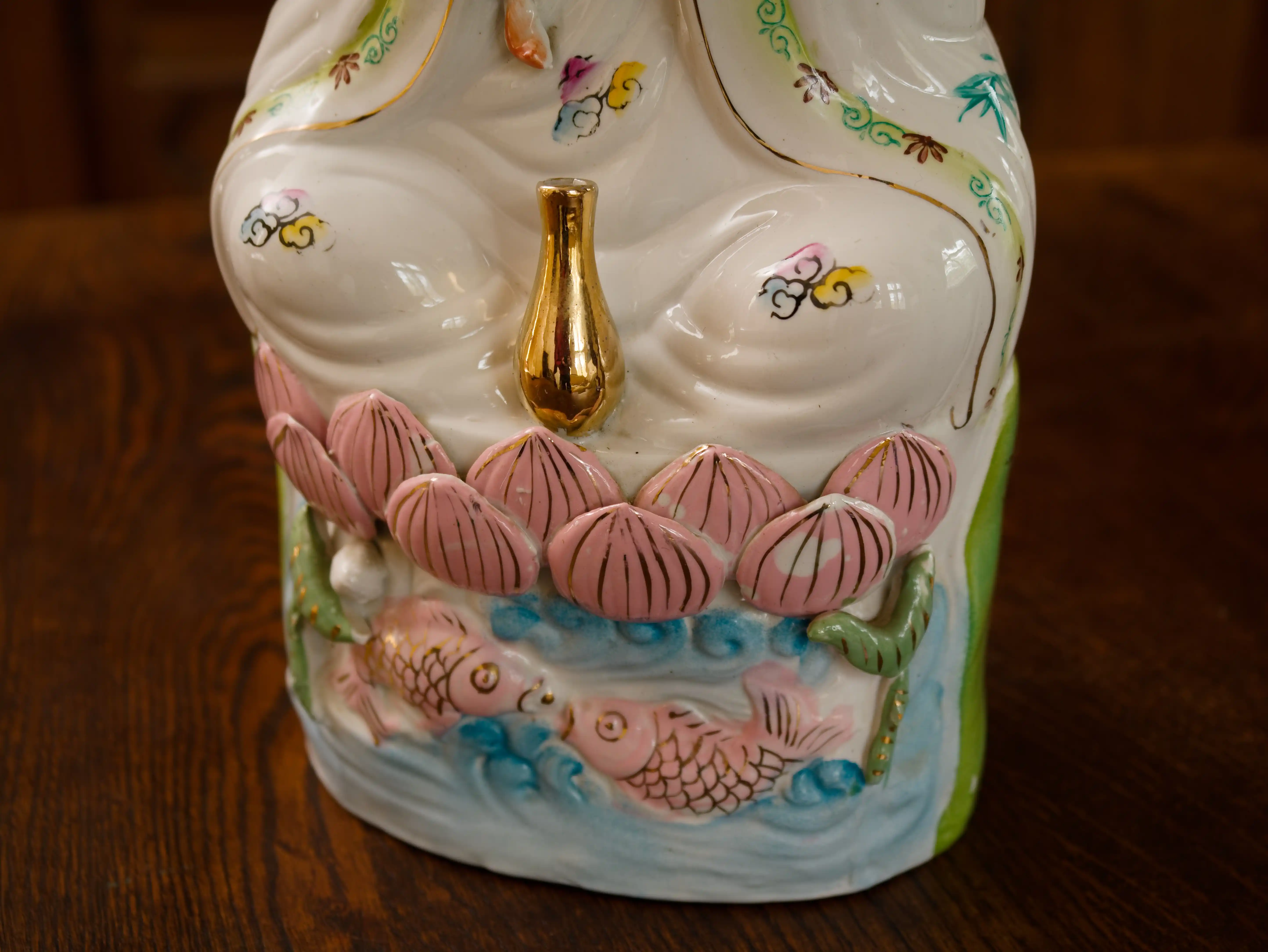 Porcelánová socha Kuan-jin / Guanyin