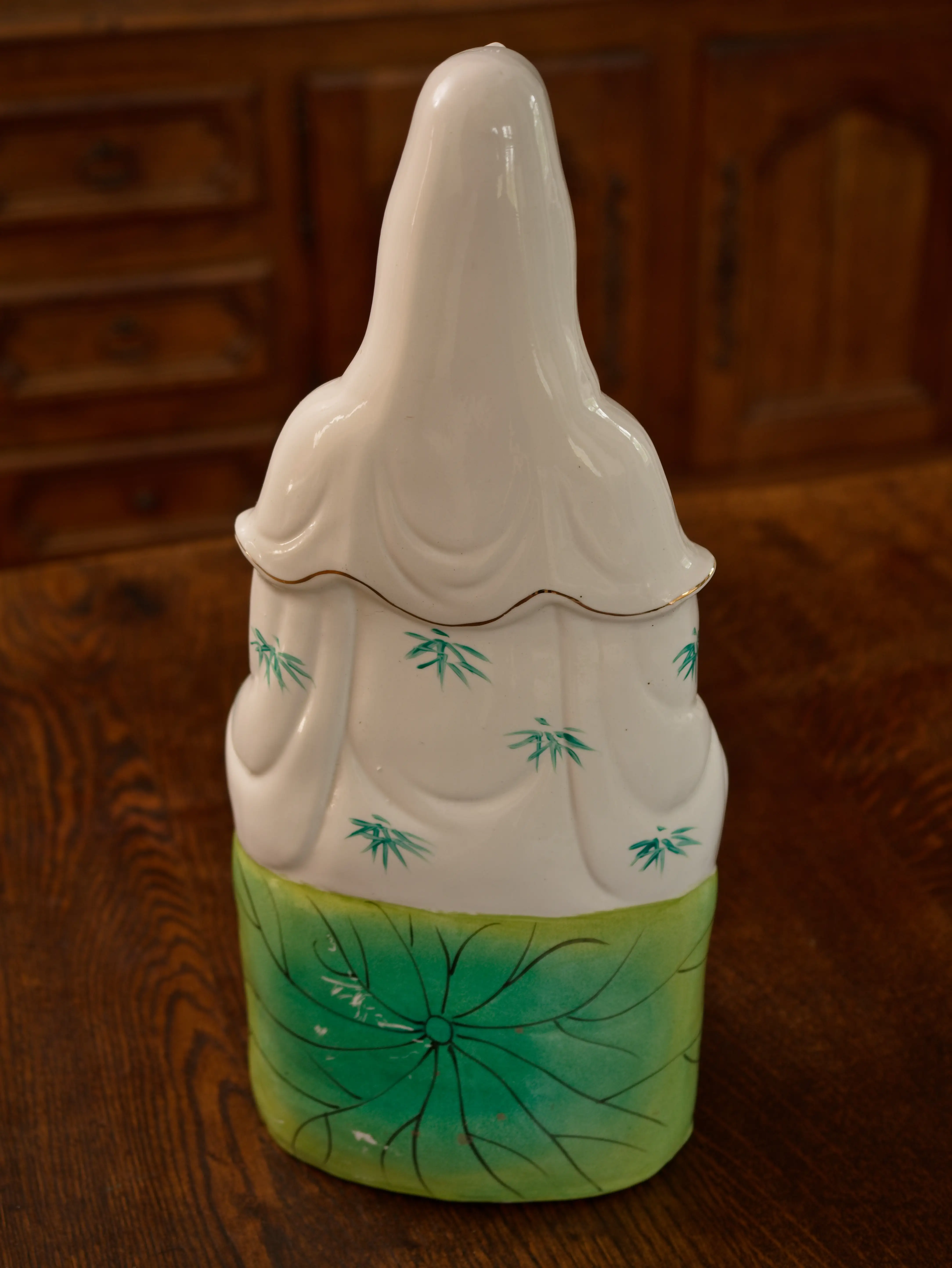 Porcelánová socha Kuan-jin / Guanyin
