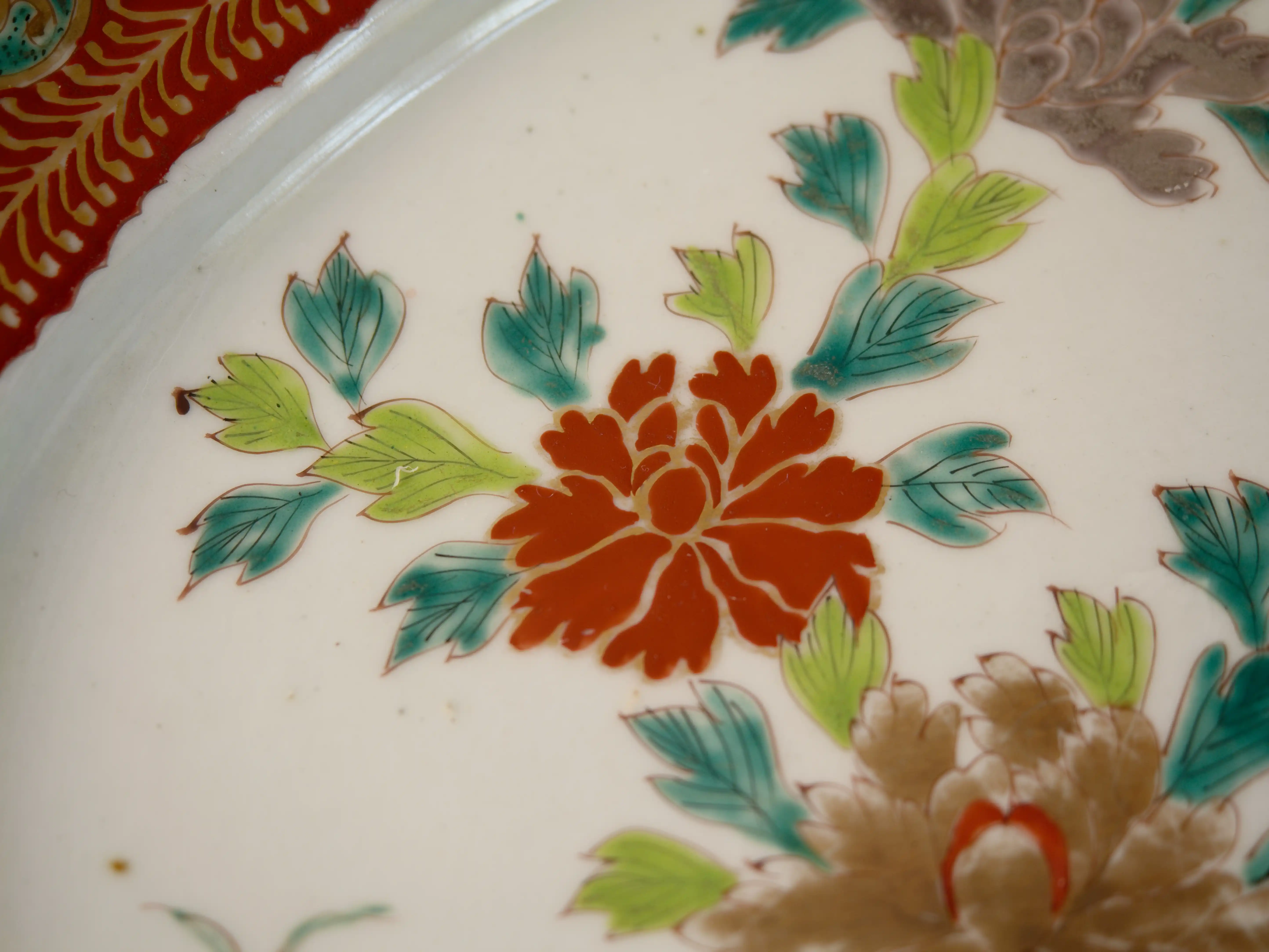 Japonská porcelánová mísa Hichōzan Shinpo sei, Arita / Imari, pozdní Edo až rané Meidži