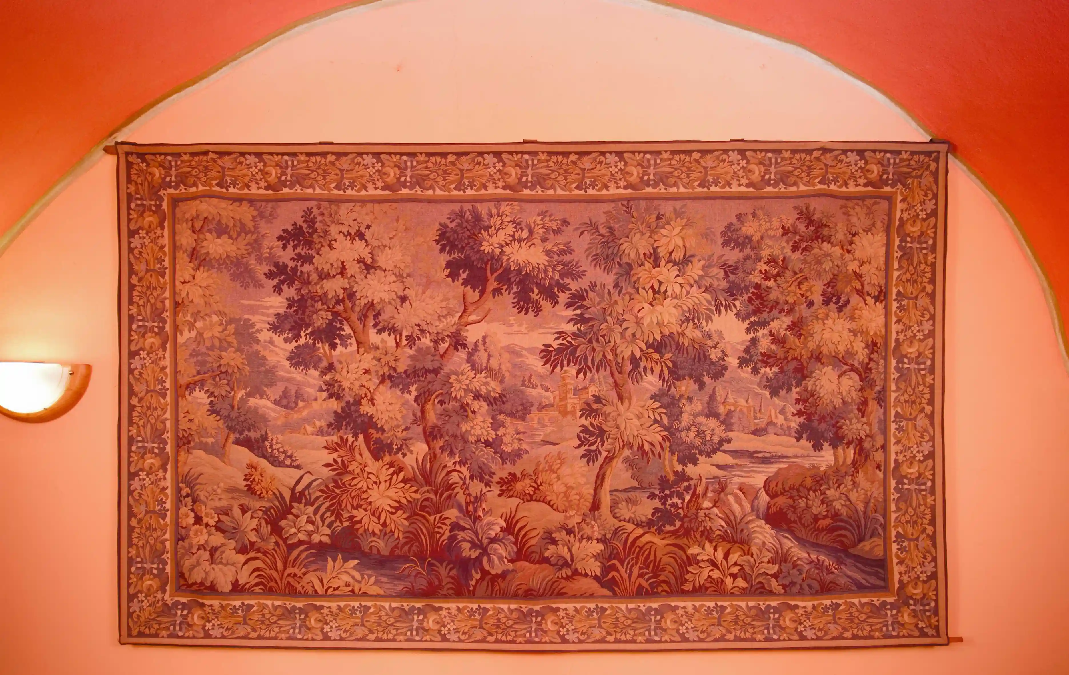 Gobelín / tapiserie s krajinou a architekturou 130x 214 cm