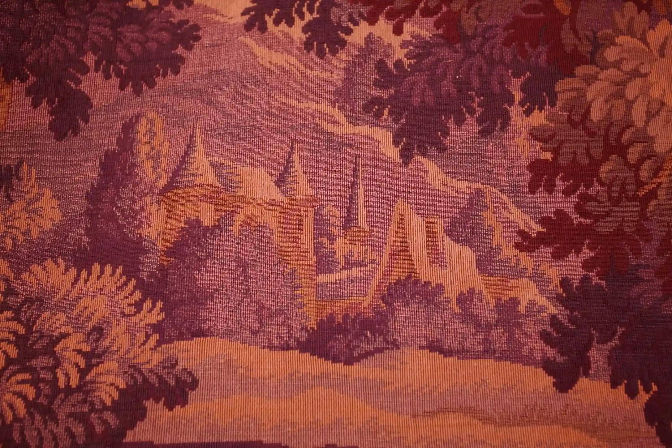 Gobelín / tapiserie s krajinou a architekturou 130x 214 cm