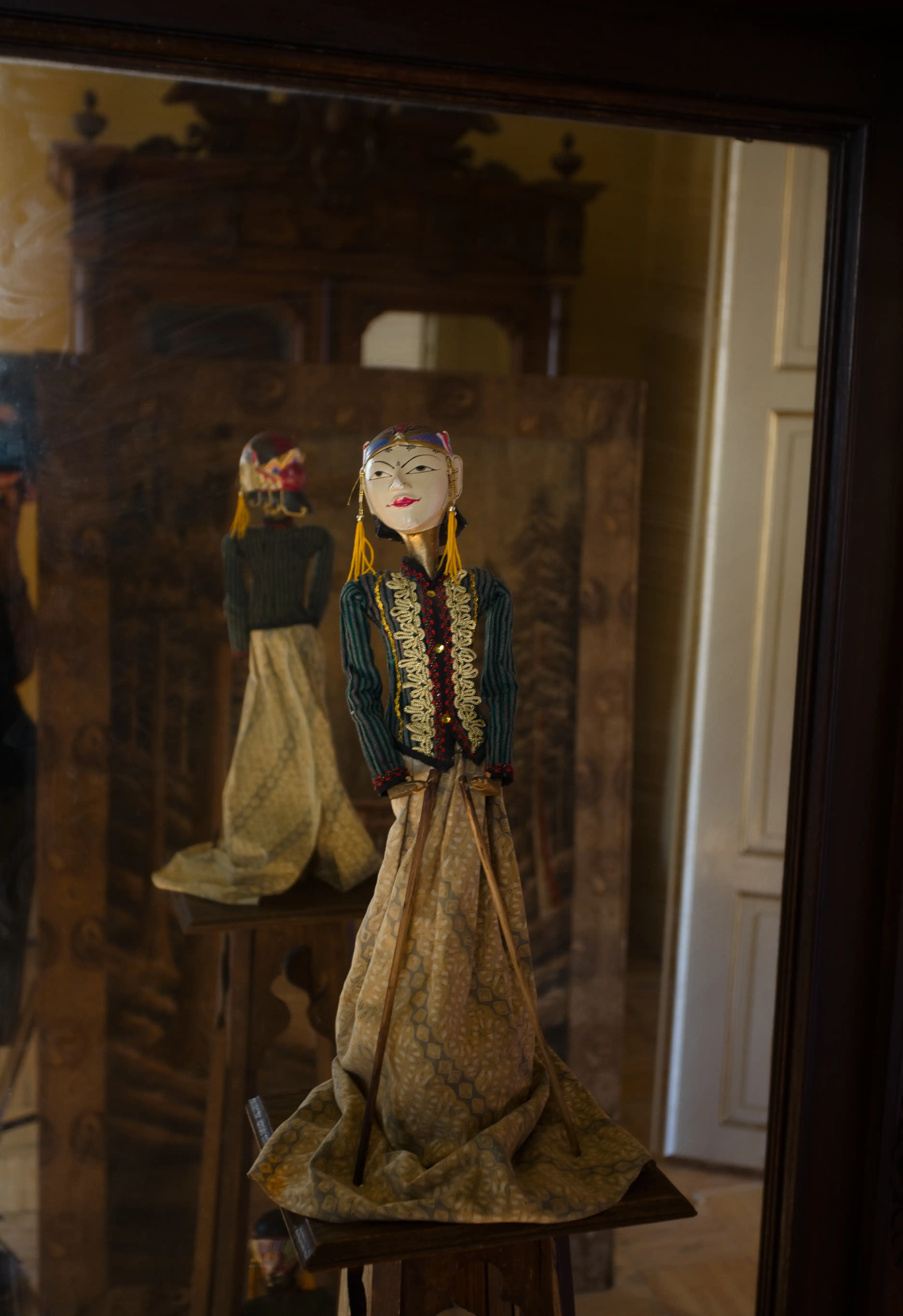 Pár tradičních indonéských loutek Wayang Golek