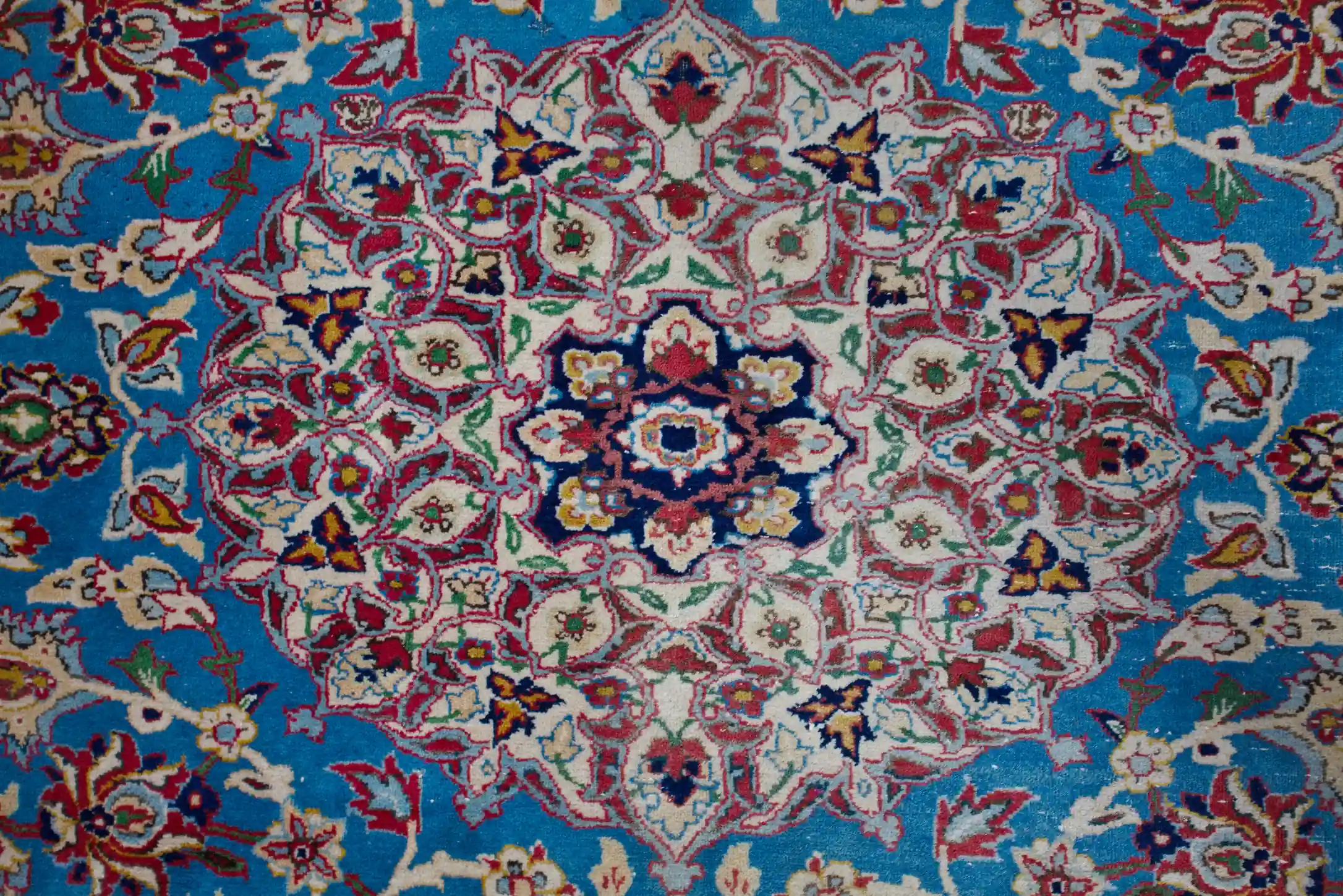 Ručně vázaný perský koberec Tabríz, 313 × 204 cm