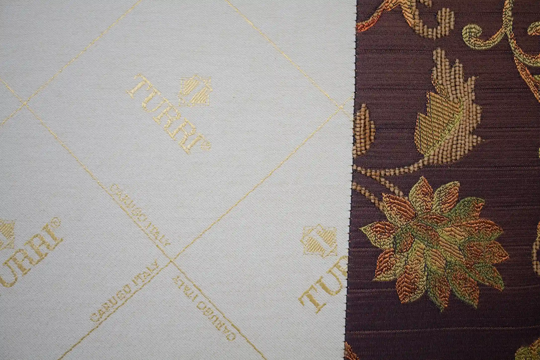 LUXUSNÍ ITALSKÁ SOFA TURRI – CARUGO, ITÁLIE