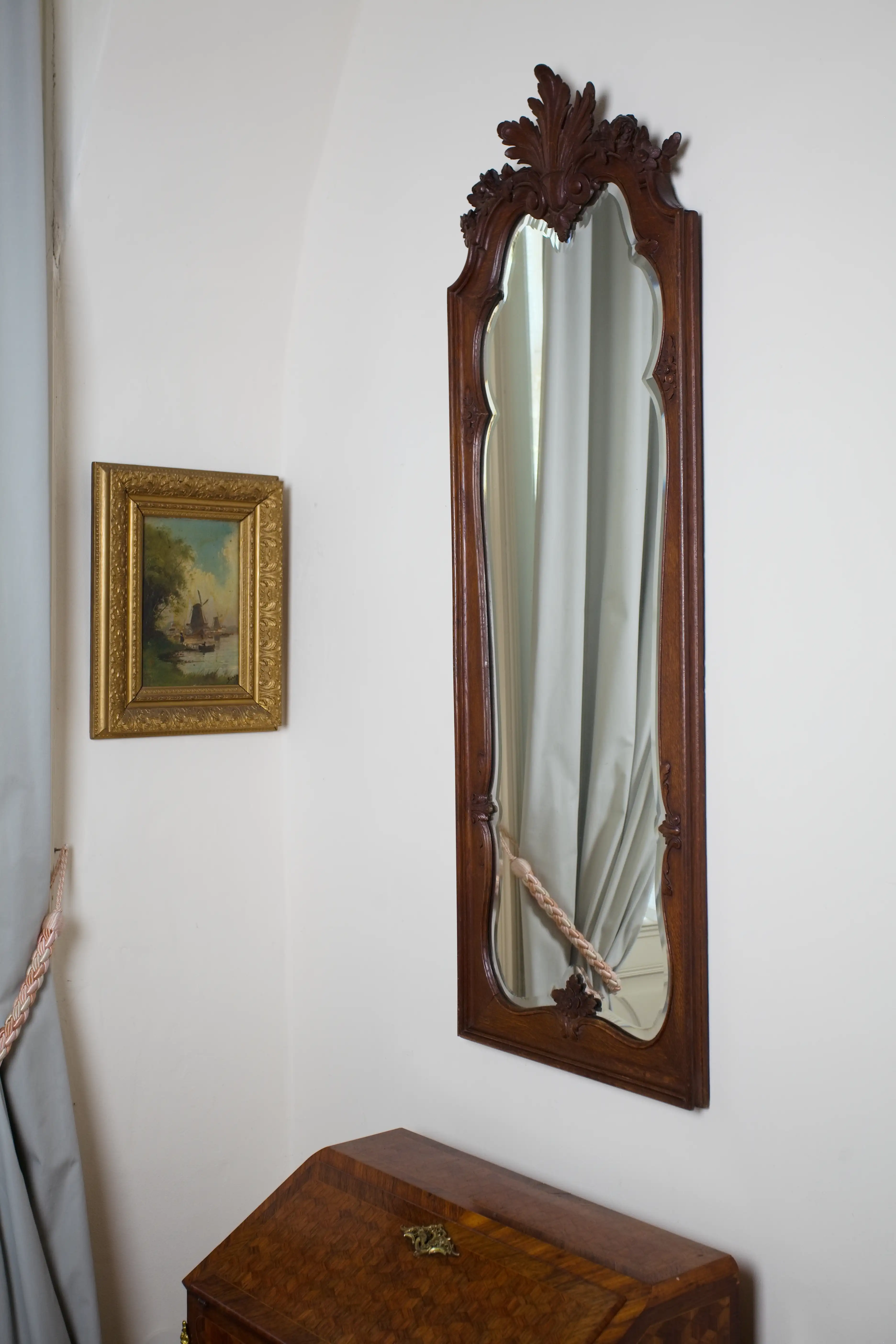 Luxusní ručně vyřezávané zrcadlo z masivního dubu