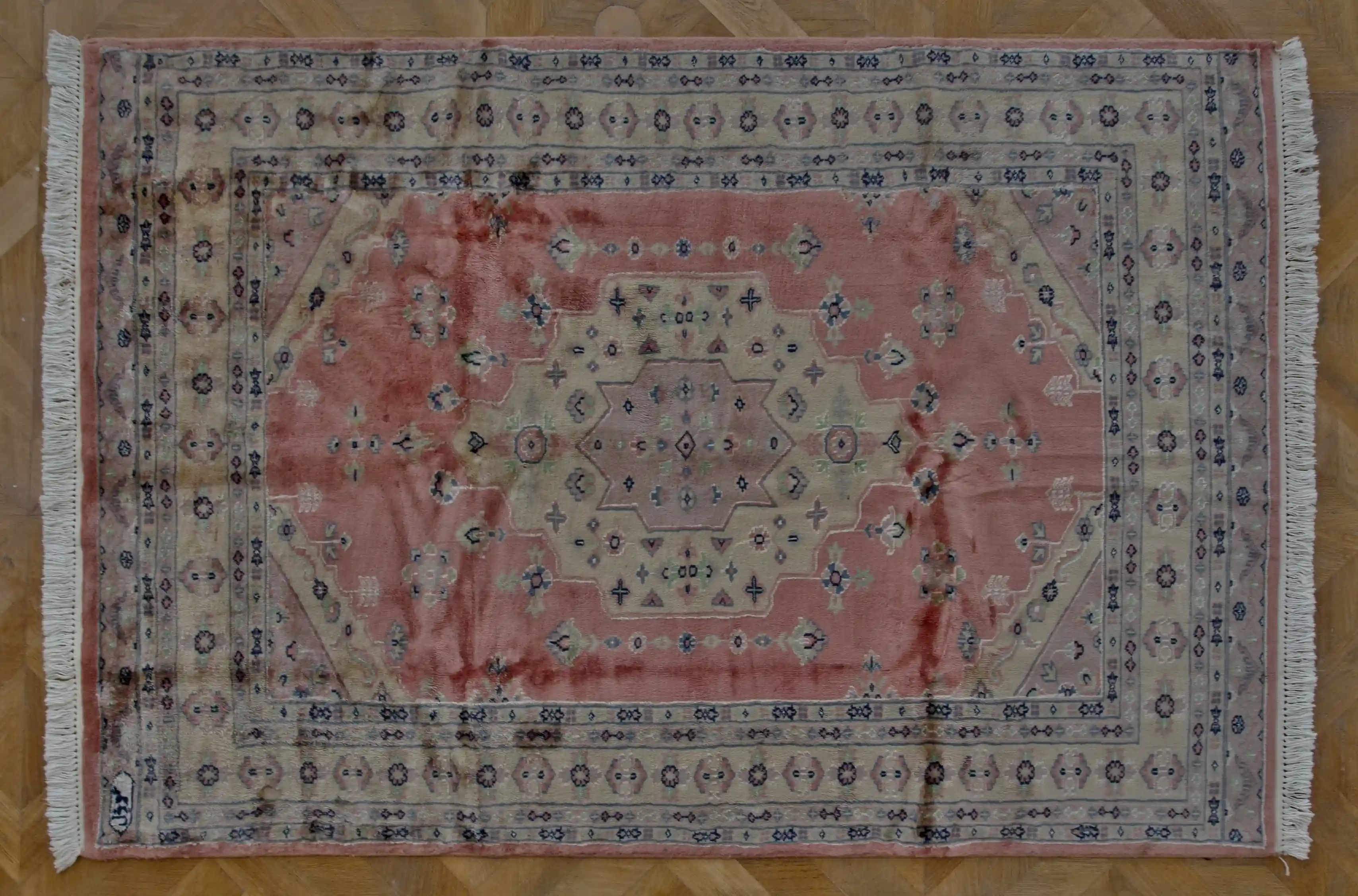Pákistánský ručně vázaný koberec Lahore – vlna a hedvábí 196 X 128 cm