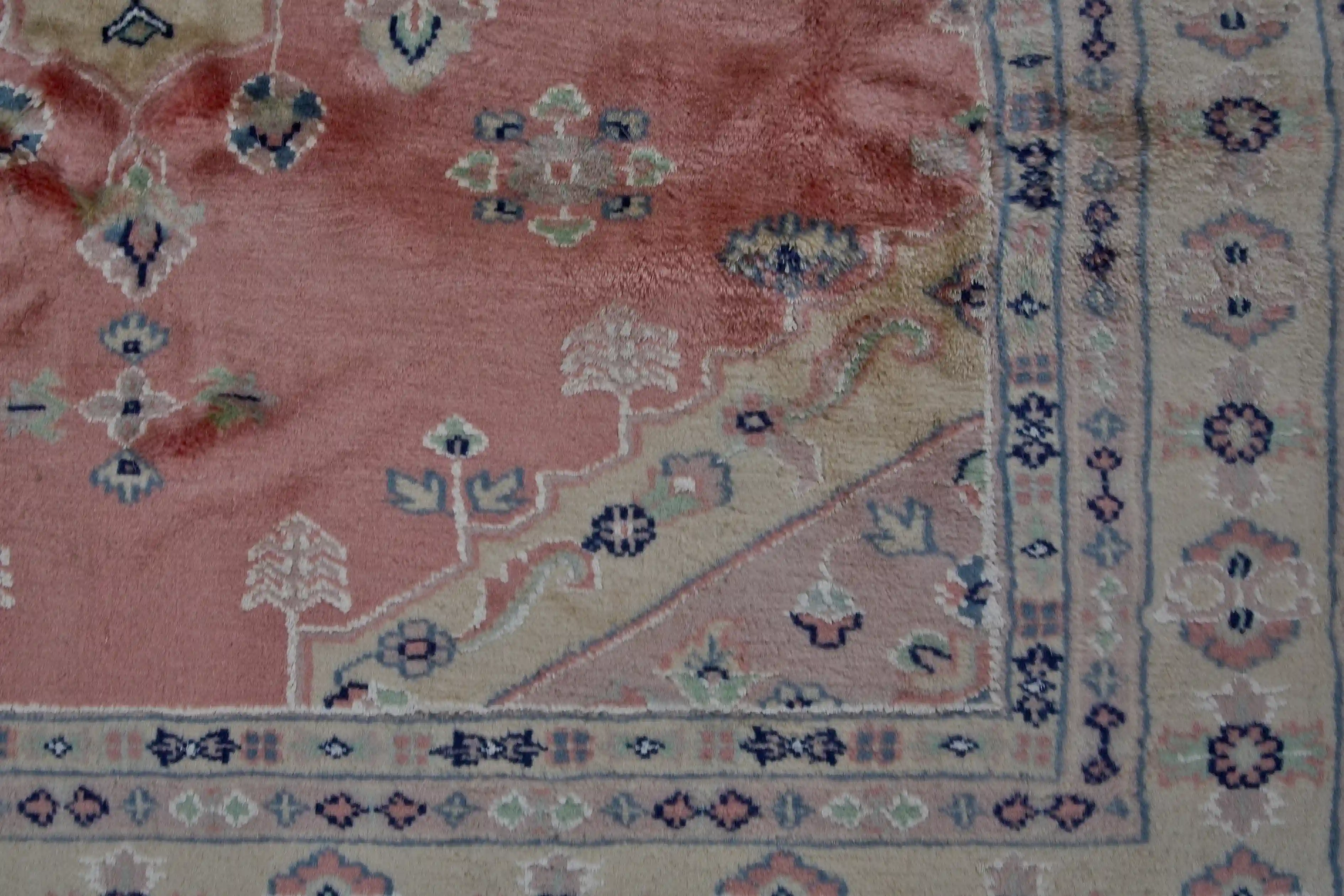 Pákistánský ručně vázaný koberec Lahore – vlna a hedvábí 196 X 128 cm