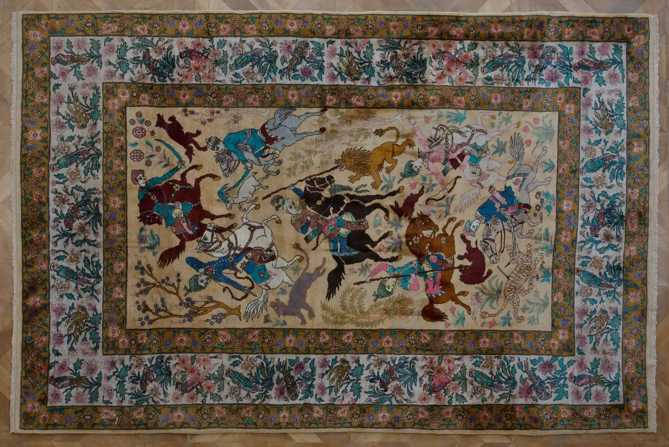 Perský lovecký koberec Tabriz – ručně vázaný, 281 × 185 cm