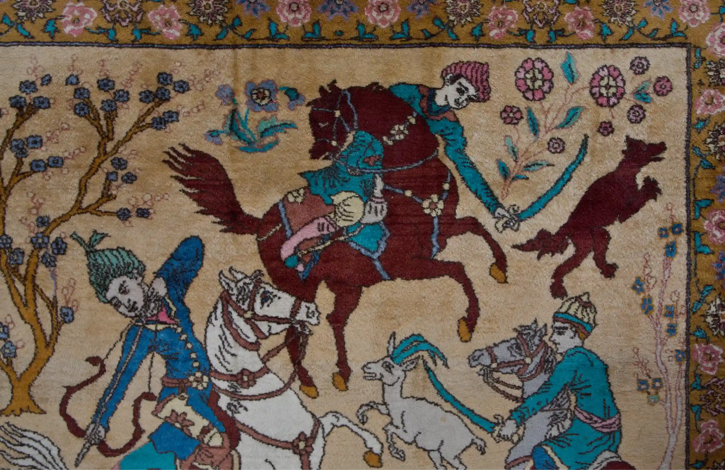 Perský lovecký koberec Tabriz – ručně vázaný, 281 × 185 cm
