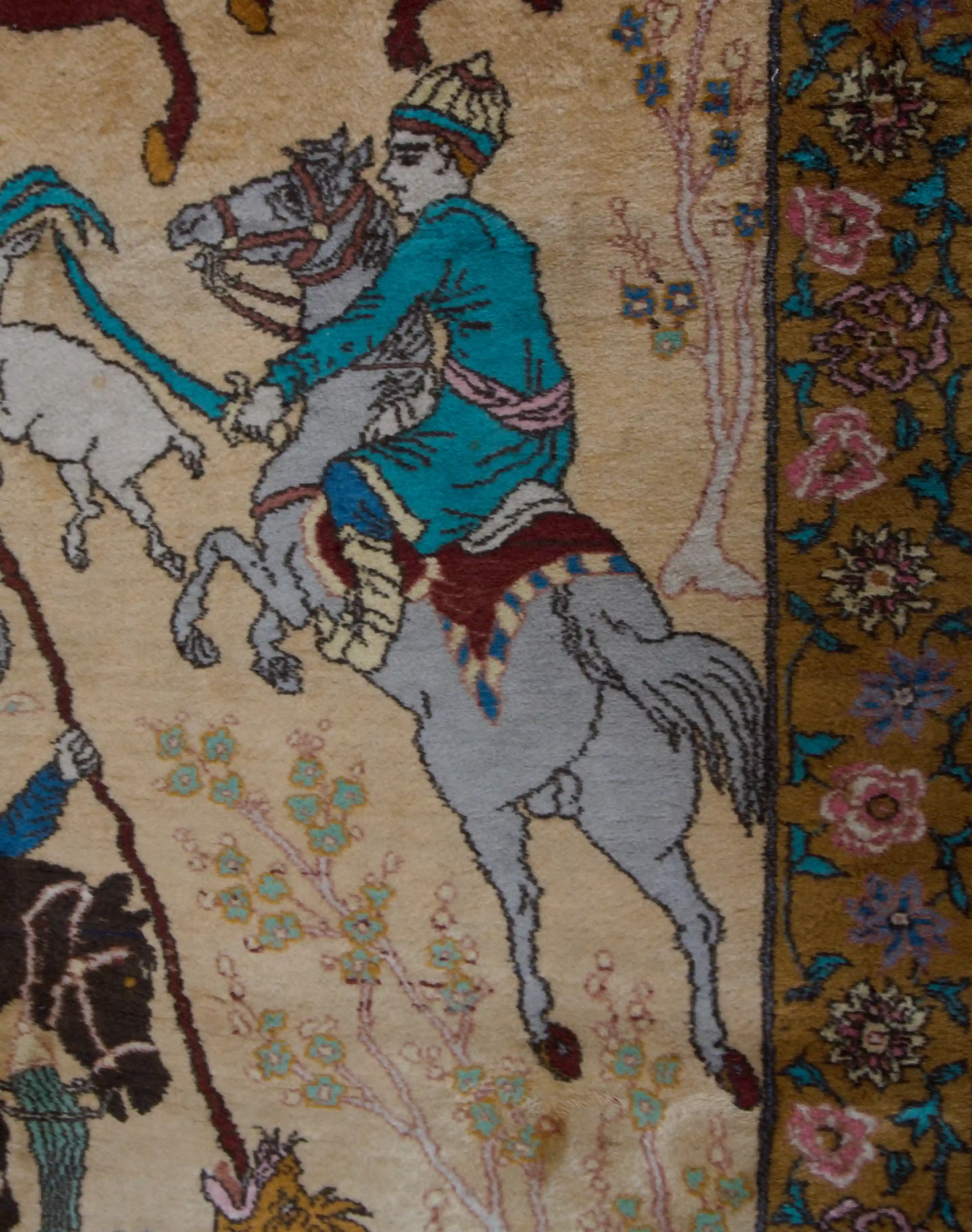 Perský lovecký koberec Tabriz – ručně vázaný, 281 × 185 cm