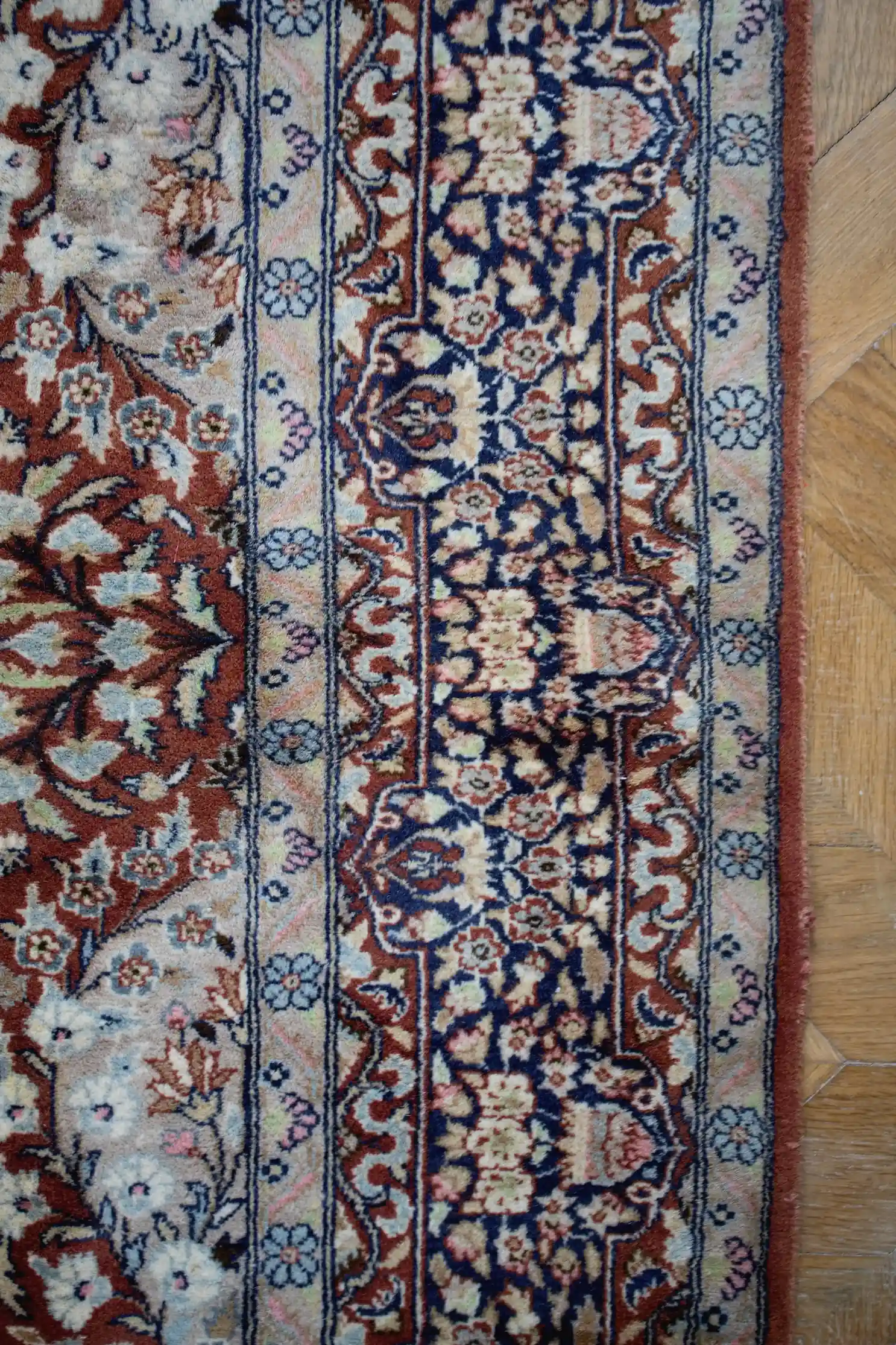 Ručně vázaný perský koberec Tabriz 258 × 153 cm