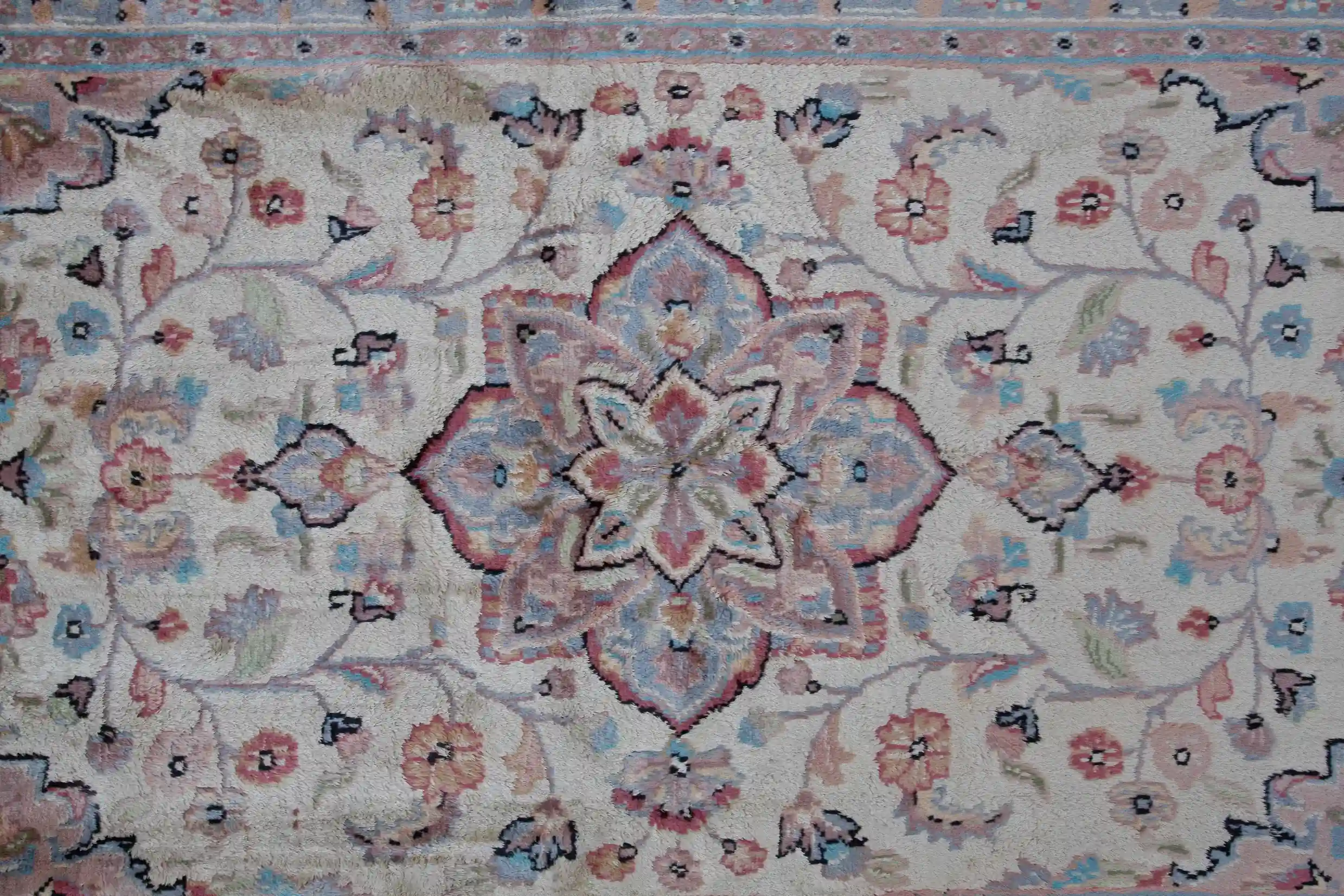 Pákistánský koberec Hajdarábád s hedvábím 172 X 93 cm