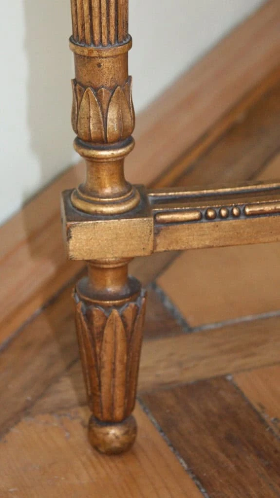 Oválný stolek Ludvík XVI, zlacený