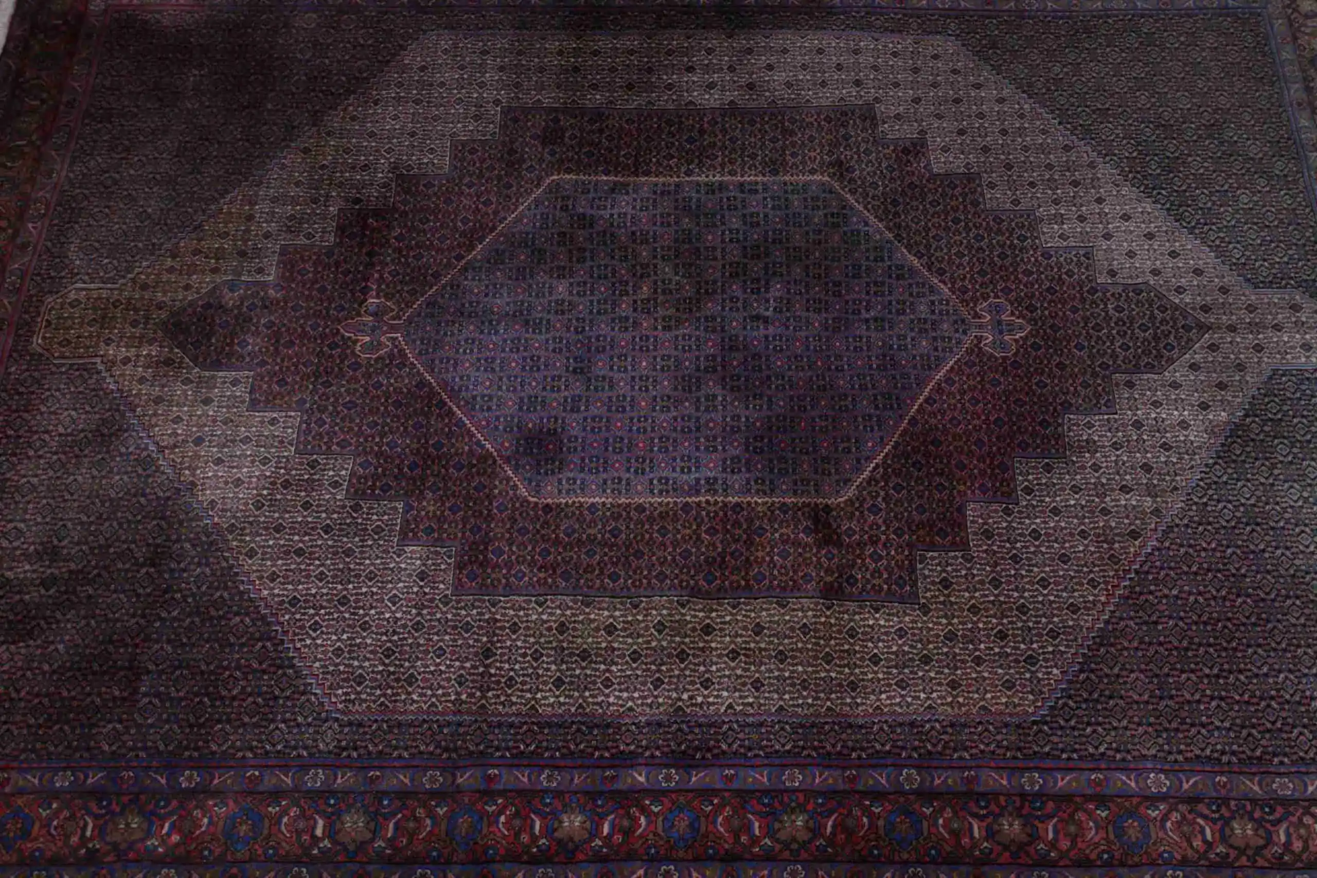 Ručně vázaný perský koberec Seneh 357 x 252