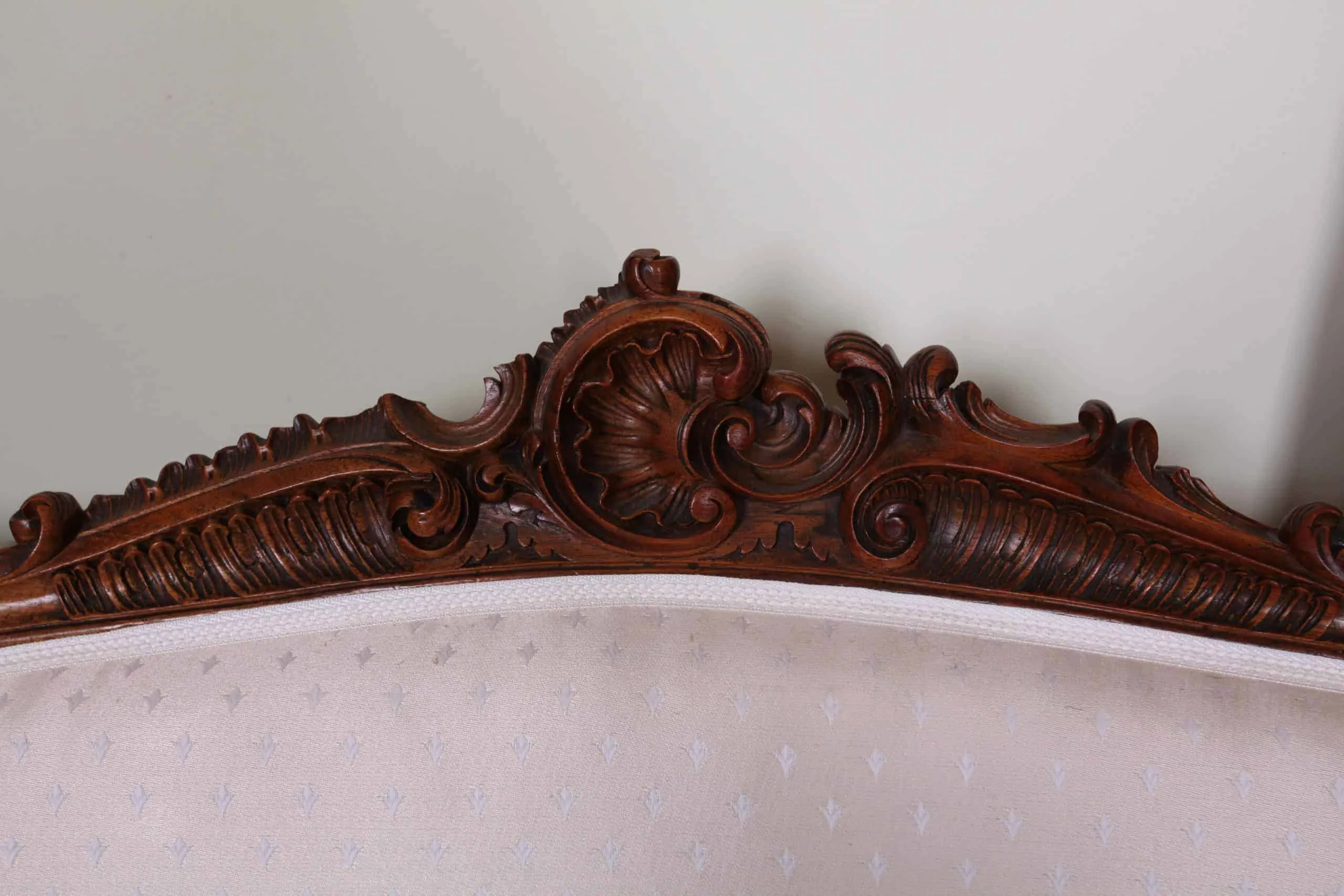 Rokoková sofa Ludvík XV. Dub