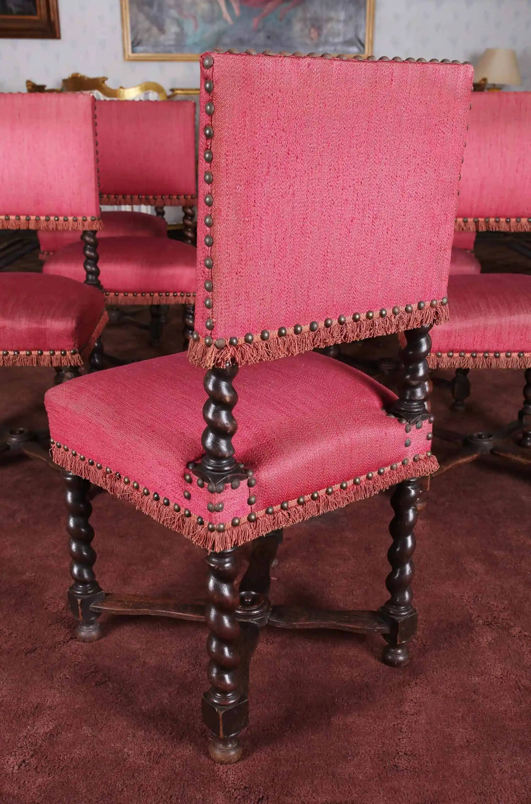 Set 8 neorenesančních židlí z masivního dubu