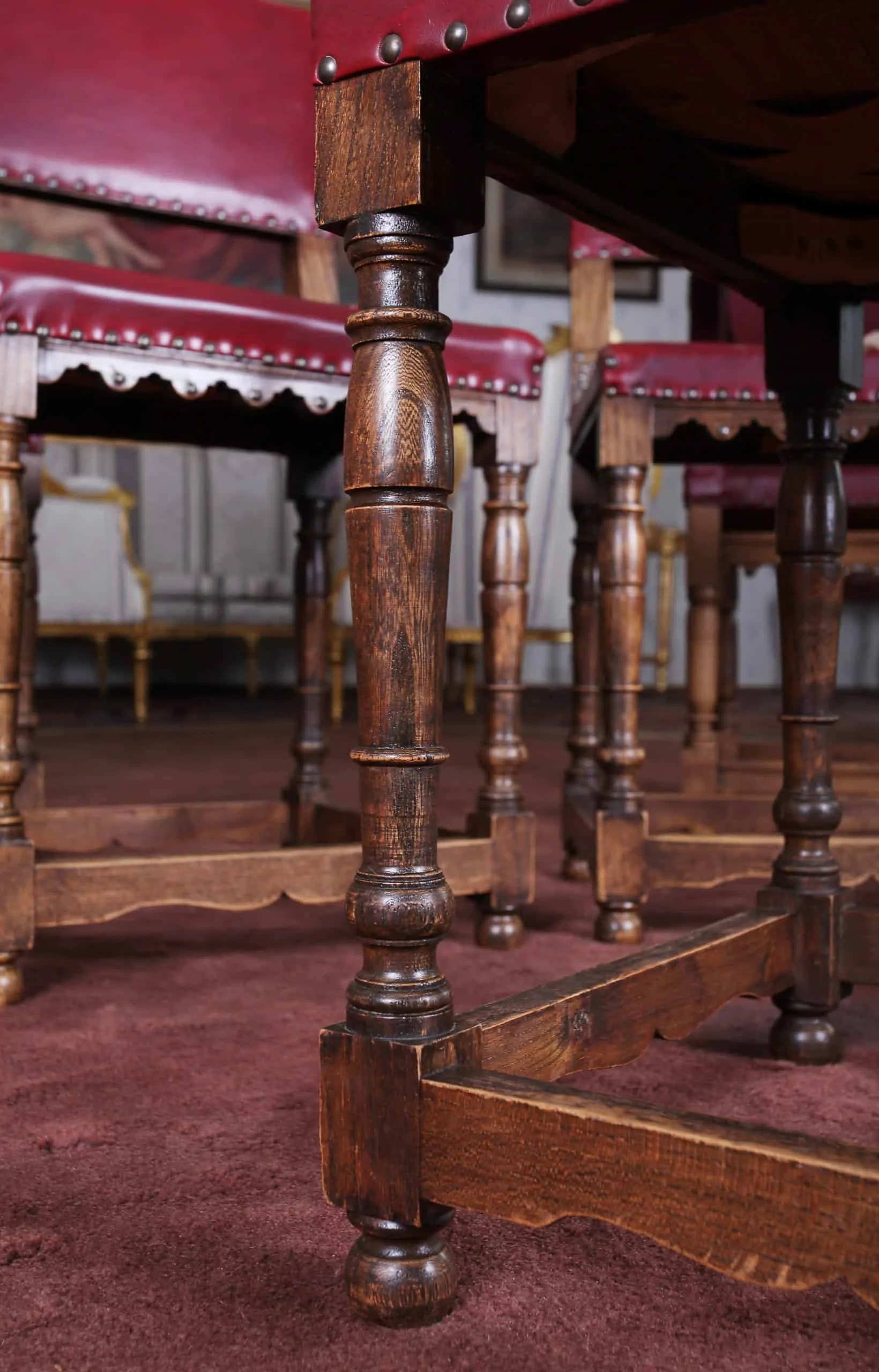 Starožitný komplet 4 židlí a křesílka. Neorenesance