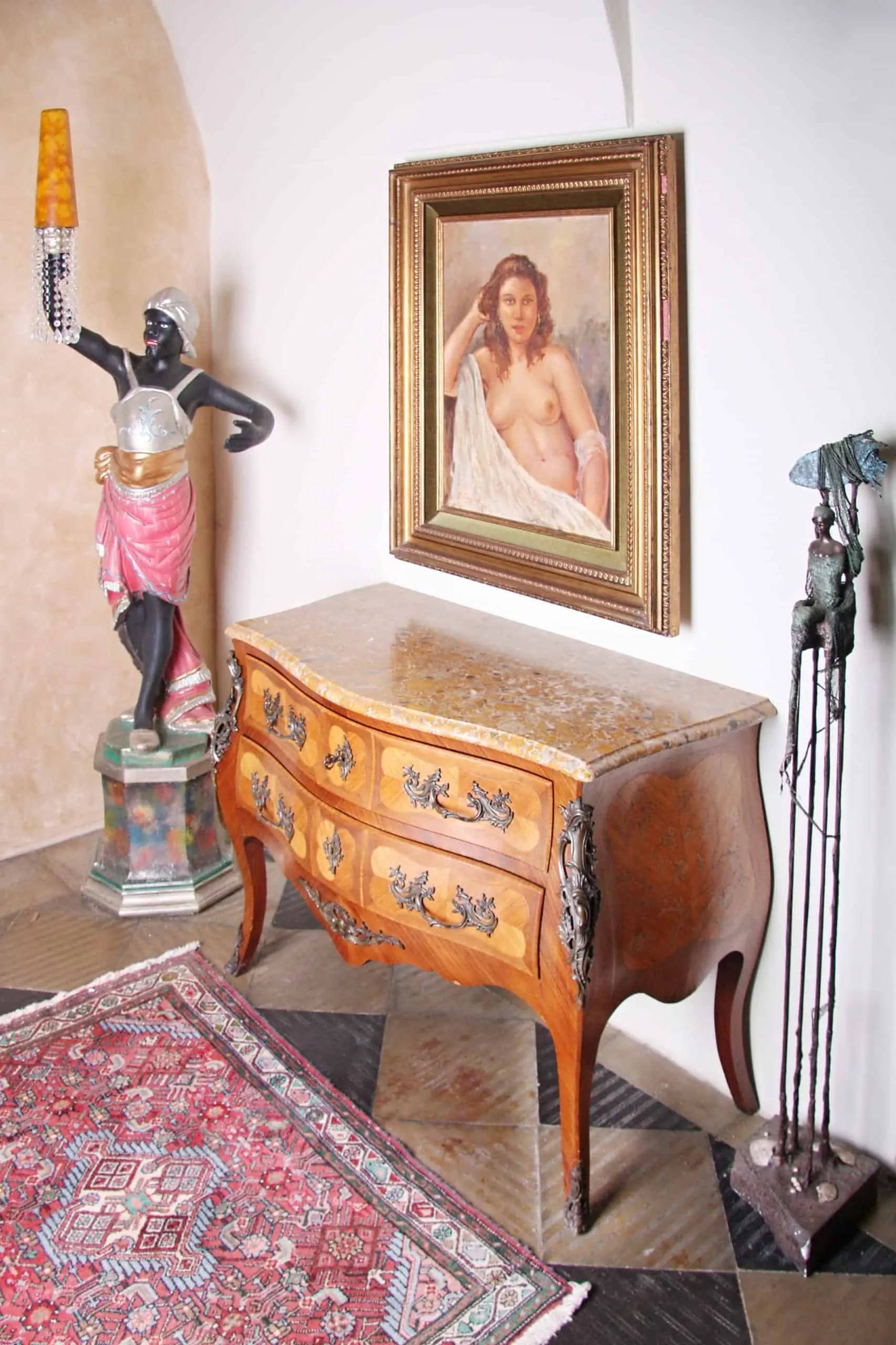 Ženský poloakt se závojem