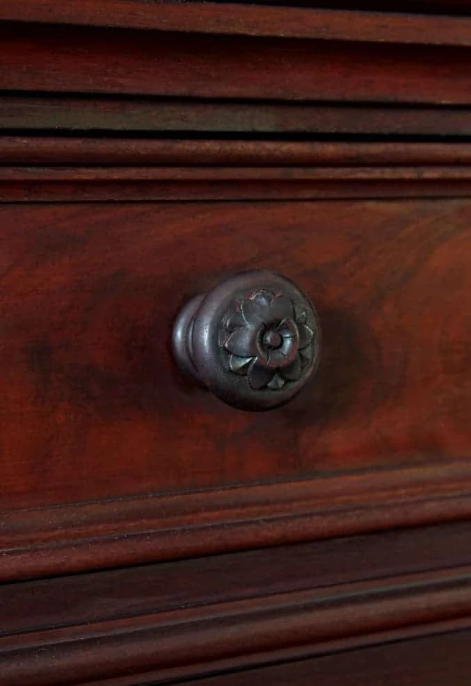 Impozantní knihovna Ludvík Filip. Mahagon. 19. století