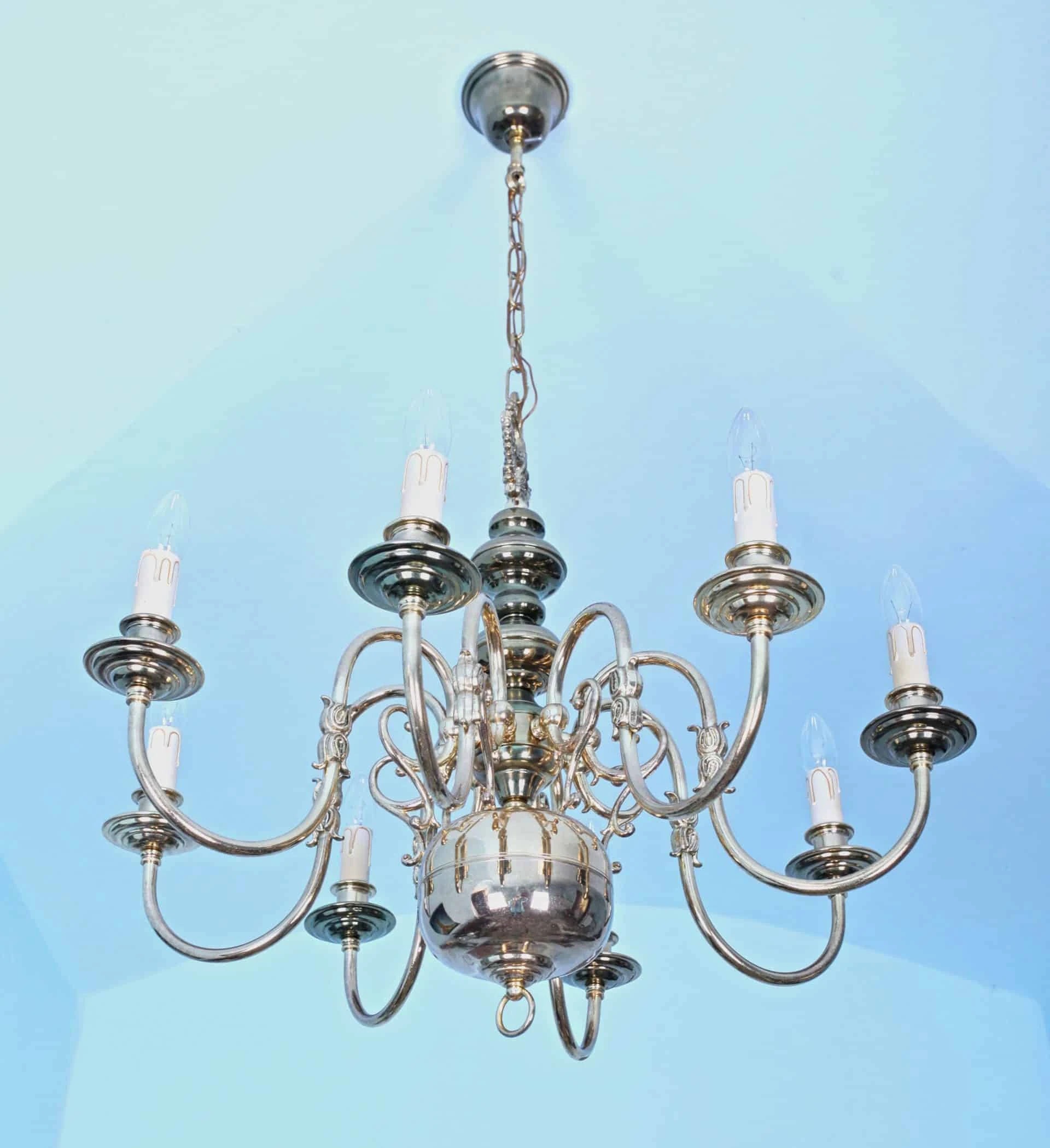 Zlatý holandský lustr – osmiramenný. Funkční