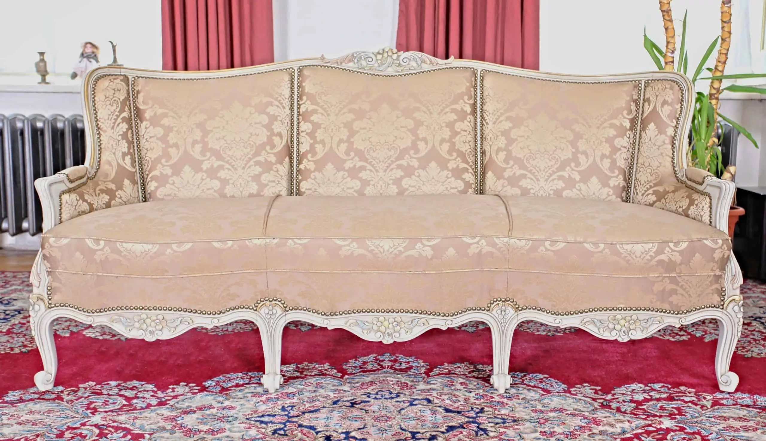 Sedací souprava Ludvík XV kompletně zrestaurovaná. 3+1+1