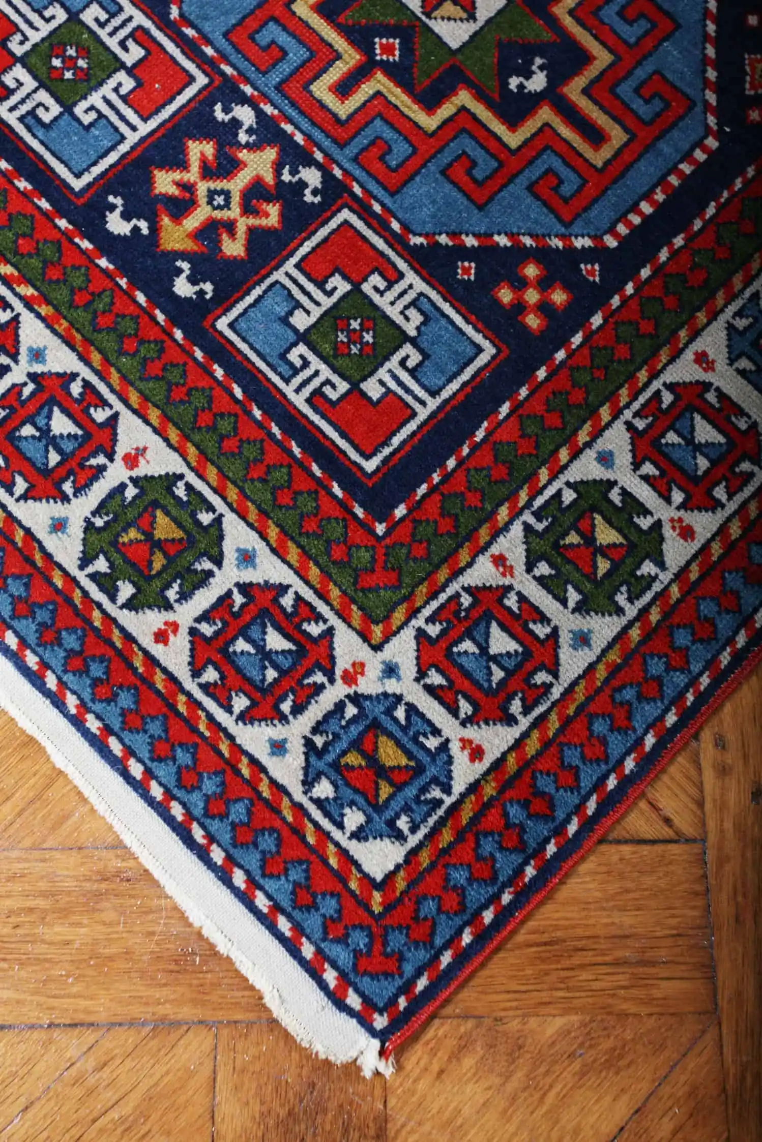 Ručně vázaný zakavkazský koberec 123 X 73 cm