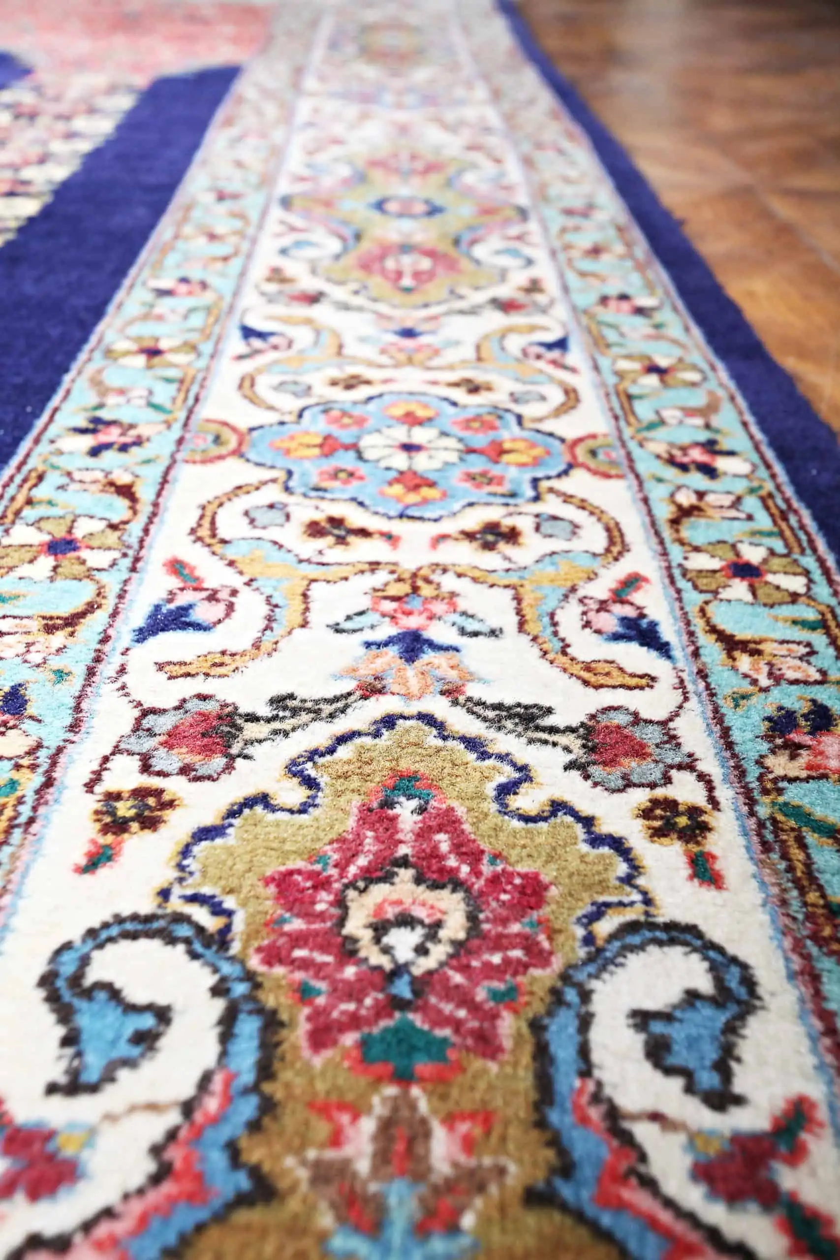 Velký modrý koberec Kerman 351 X 231 cm