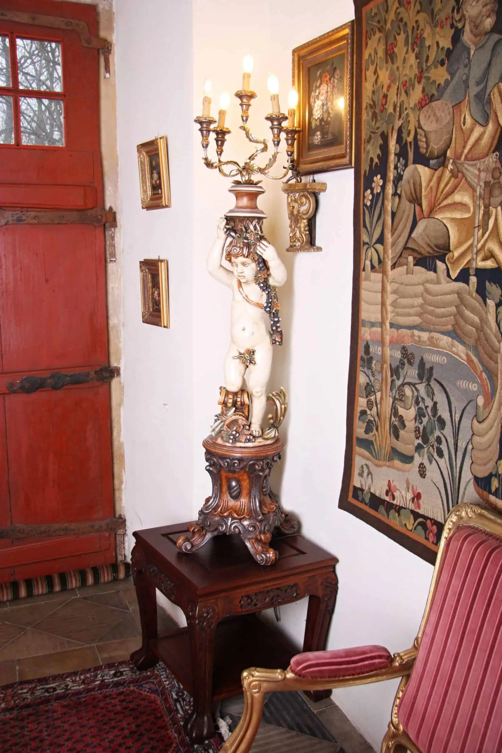 Pětiramenný světlonoš v barokním provedení. Lampa