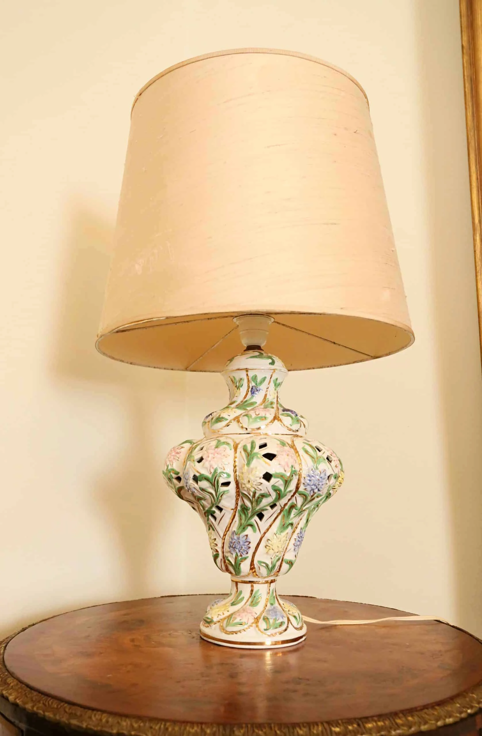 Italská porcelánová lampička V 68 cm