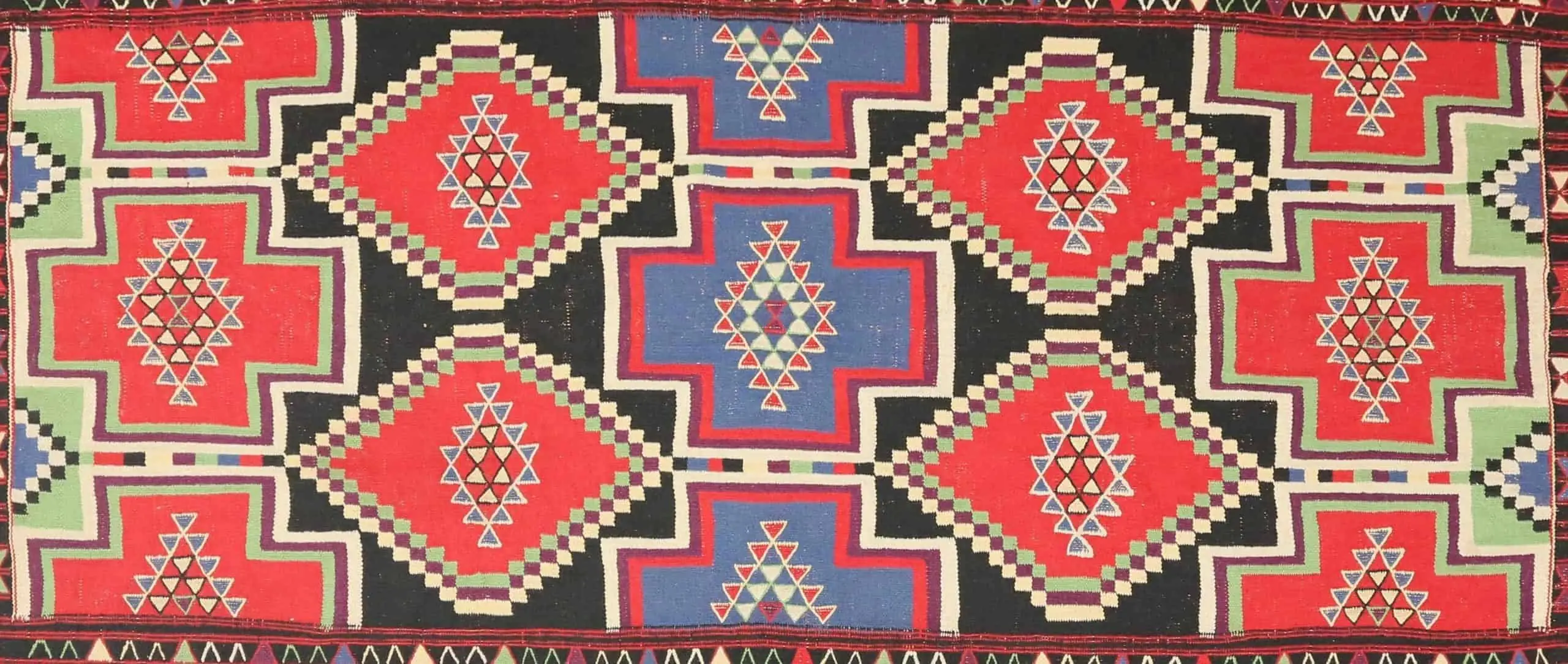 Ručně tkaný koberec z Tuniska s certifikátem 240 X 121 cm