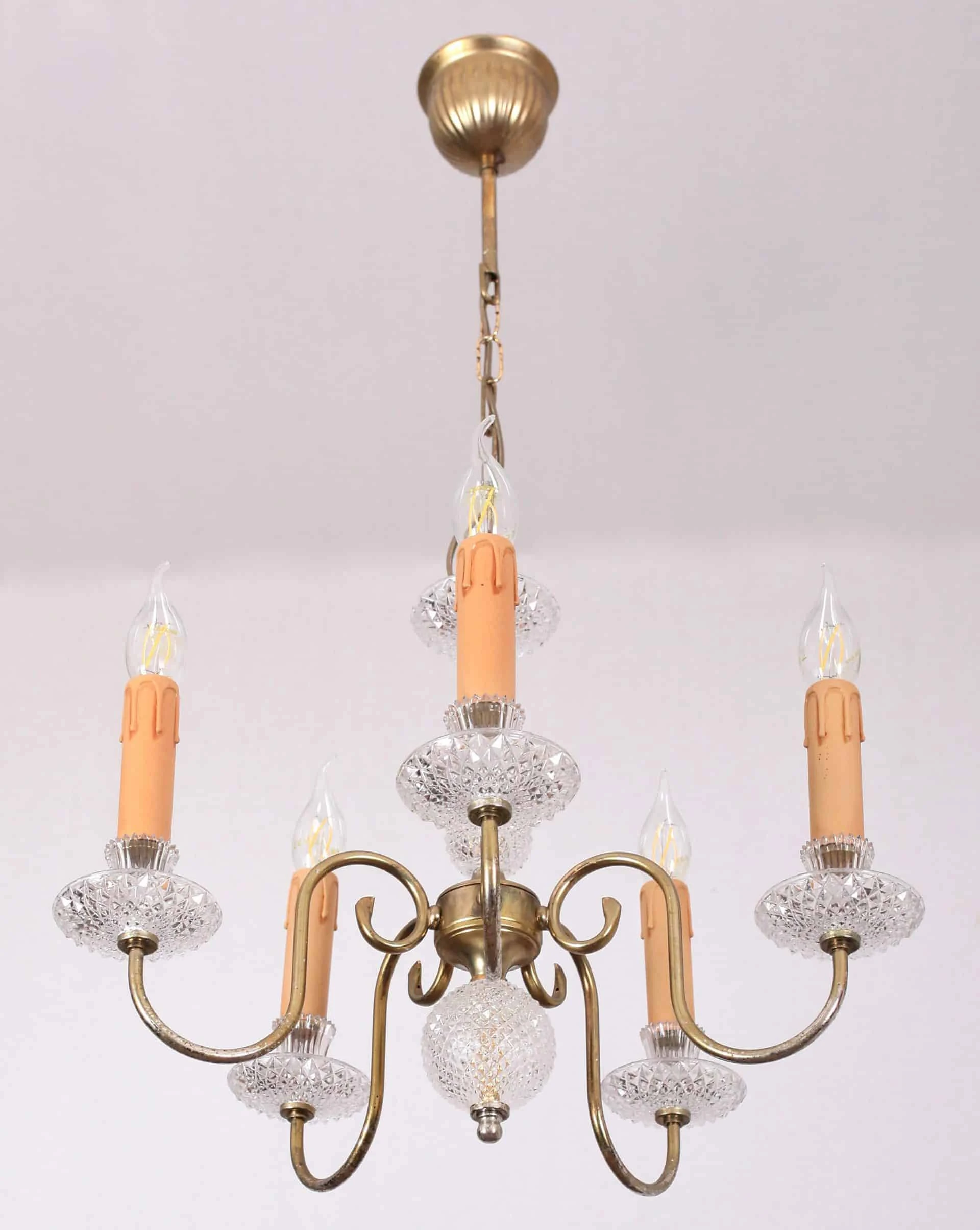 Pětiramenný lustr vintage. Zrestaurovaný