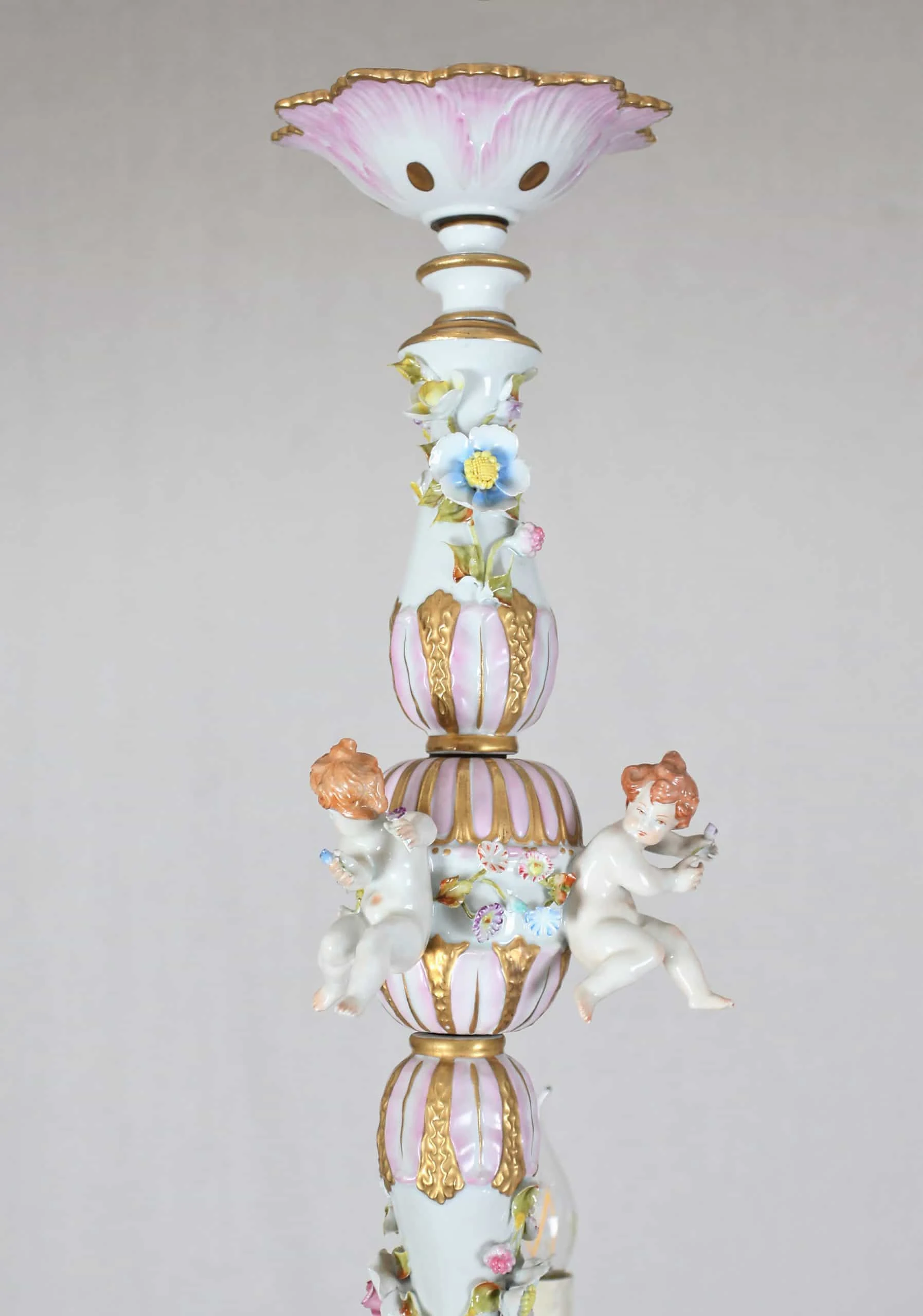 Porcelánový lustr Capodimonte