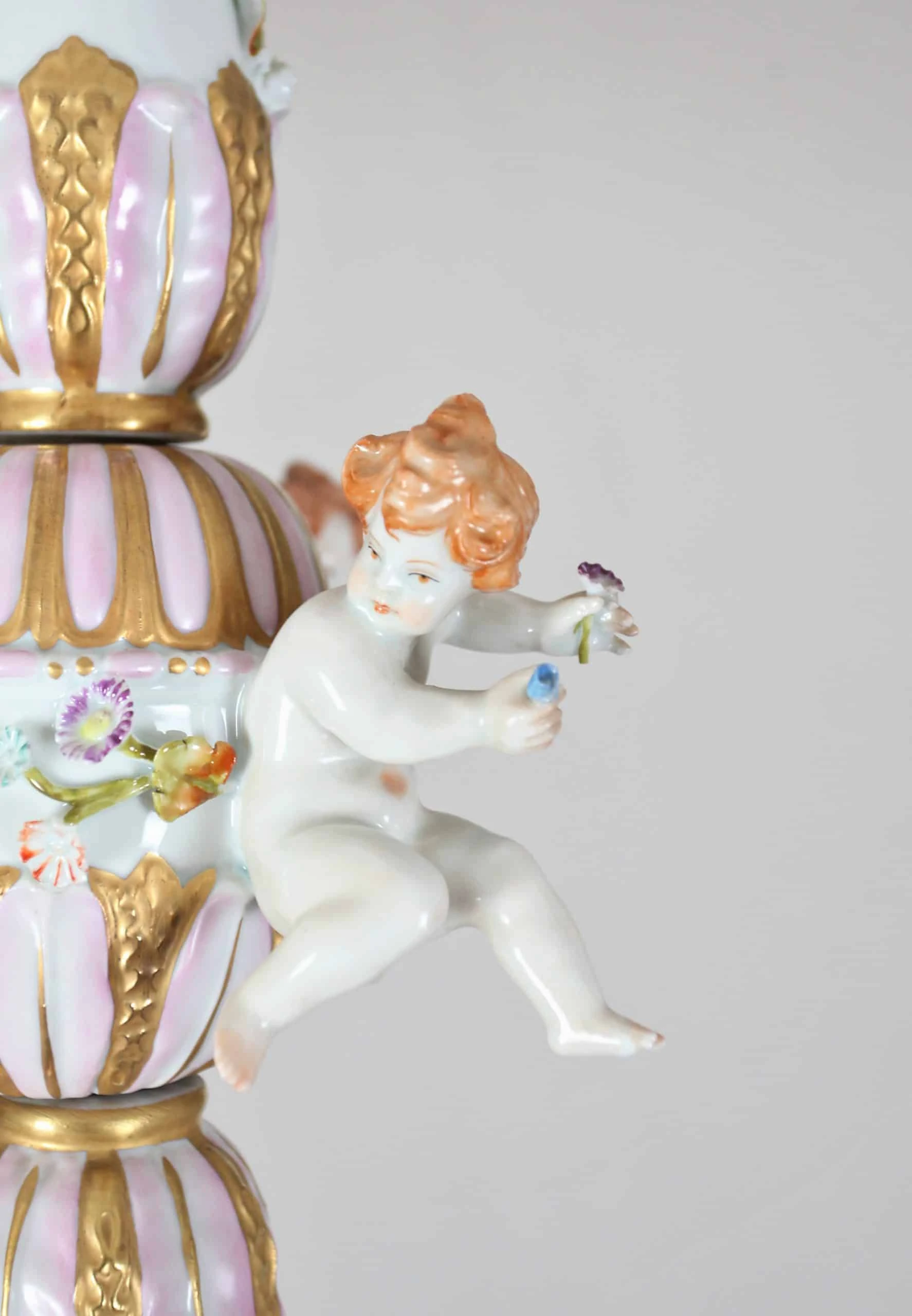 Porcelánový lustr Capodimonte