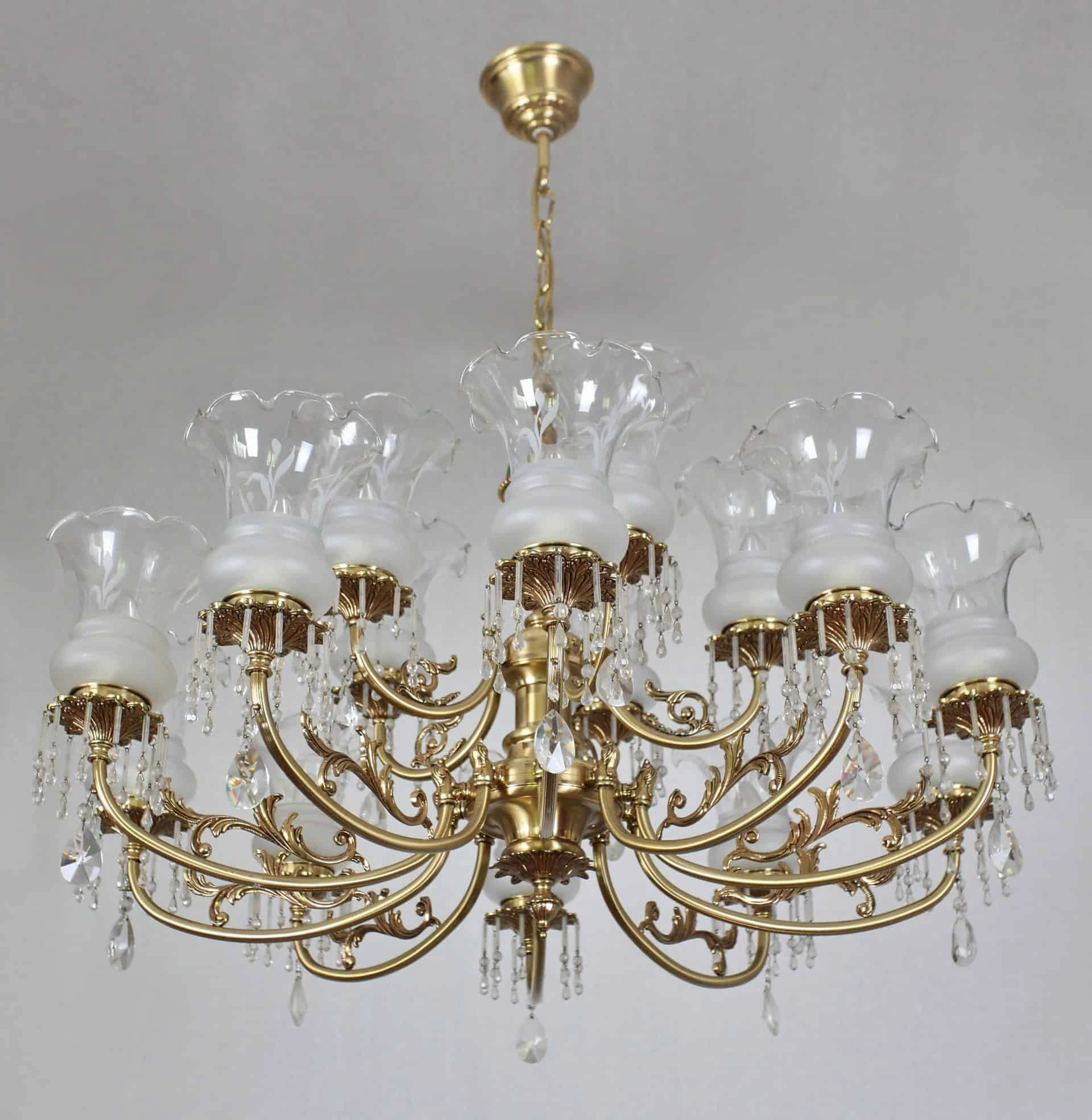 Patnácti ramenný lustr