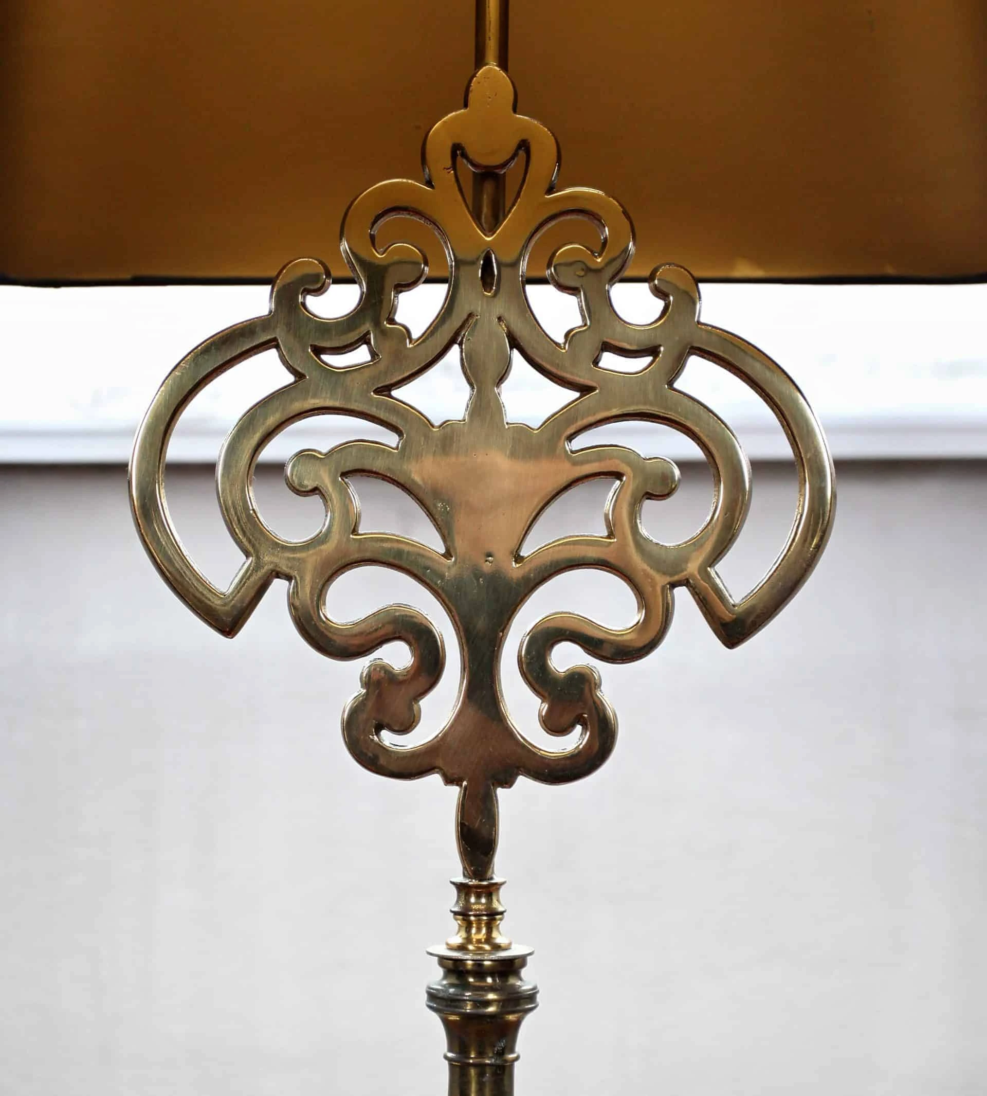 Velká stolní lampa. Mosaz. Funkční. V 84 cm