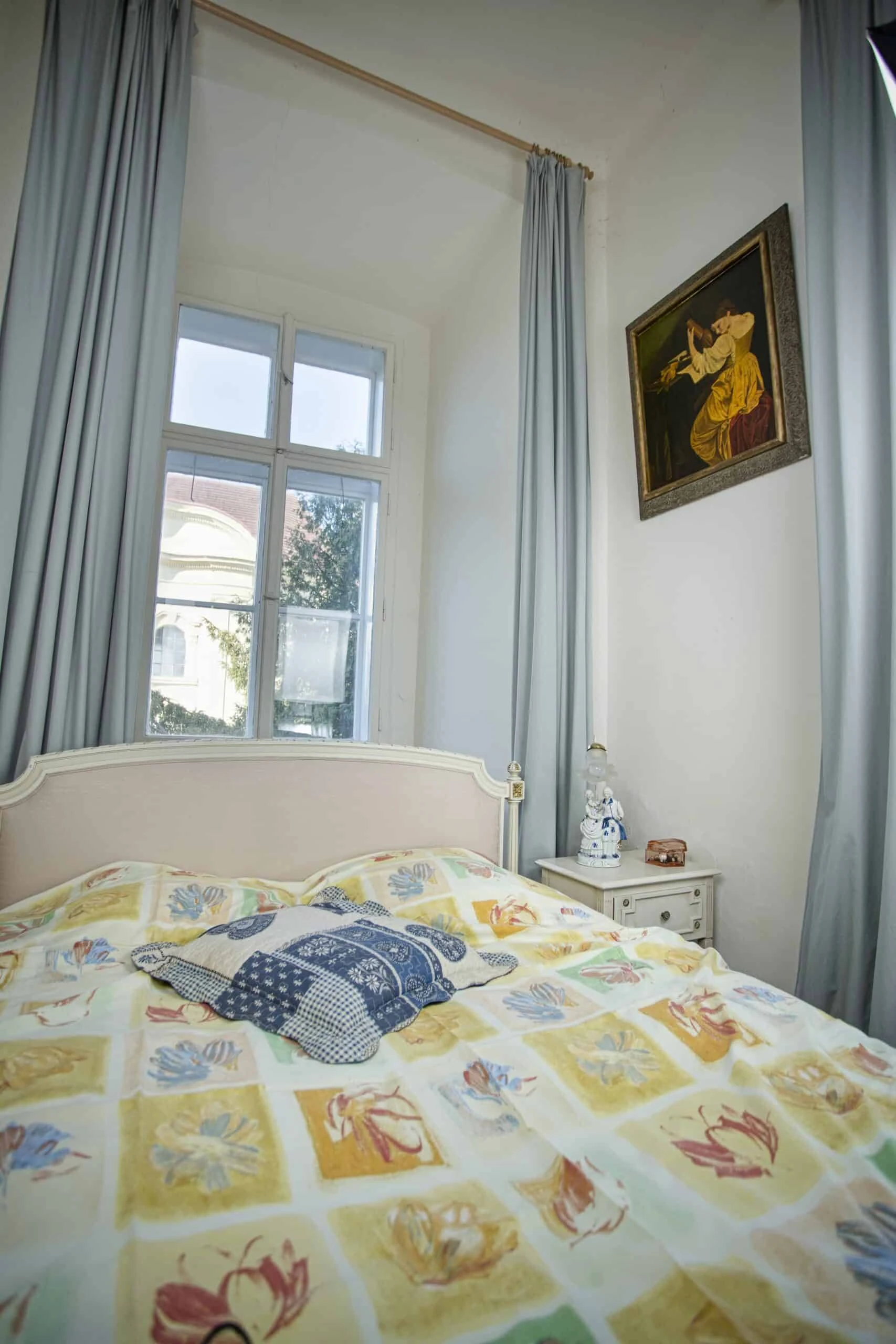 Italská porcelánová lampička