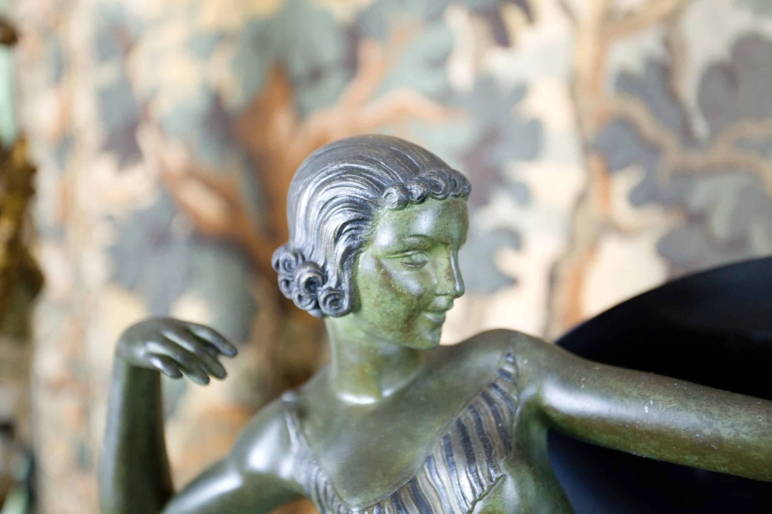 Art Deco sousoší Bohyně Diana