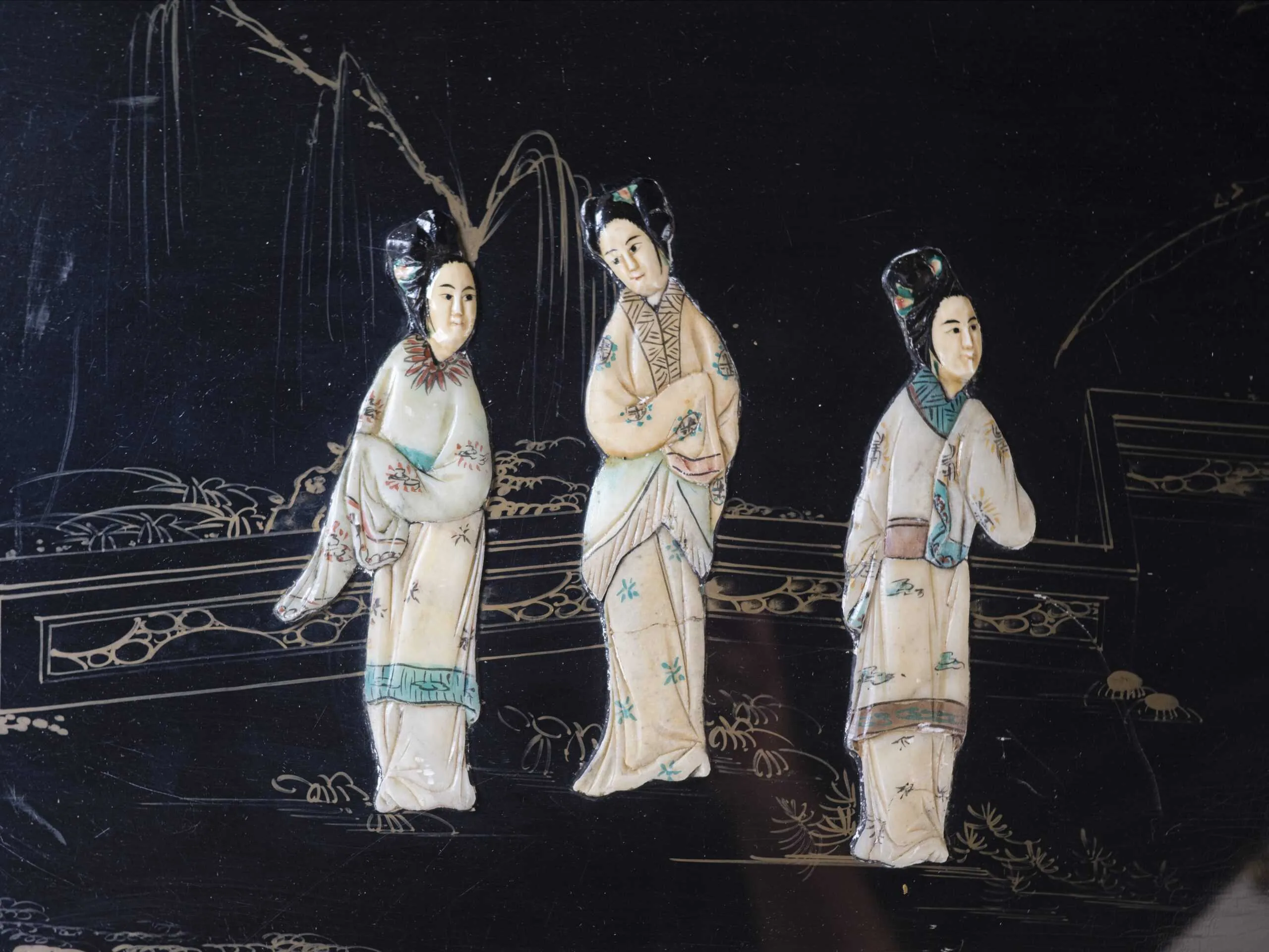 Čínský konferenční stolek se stoličkami