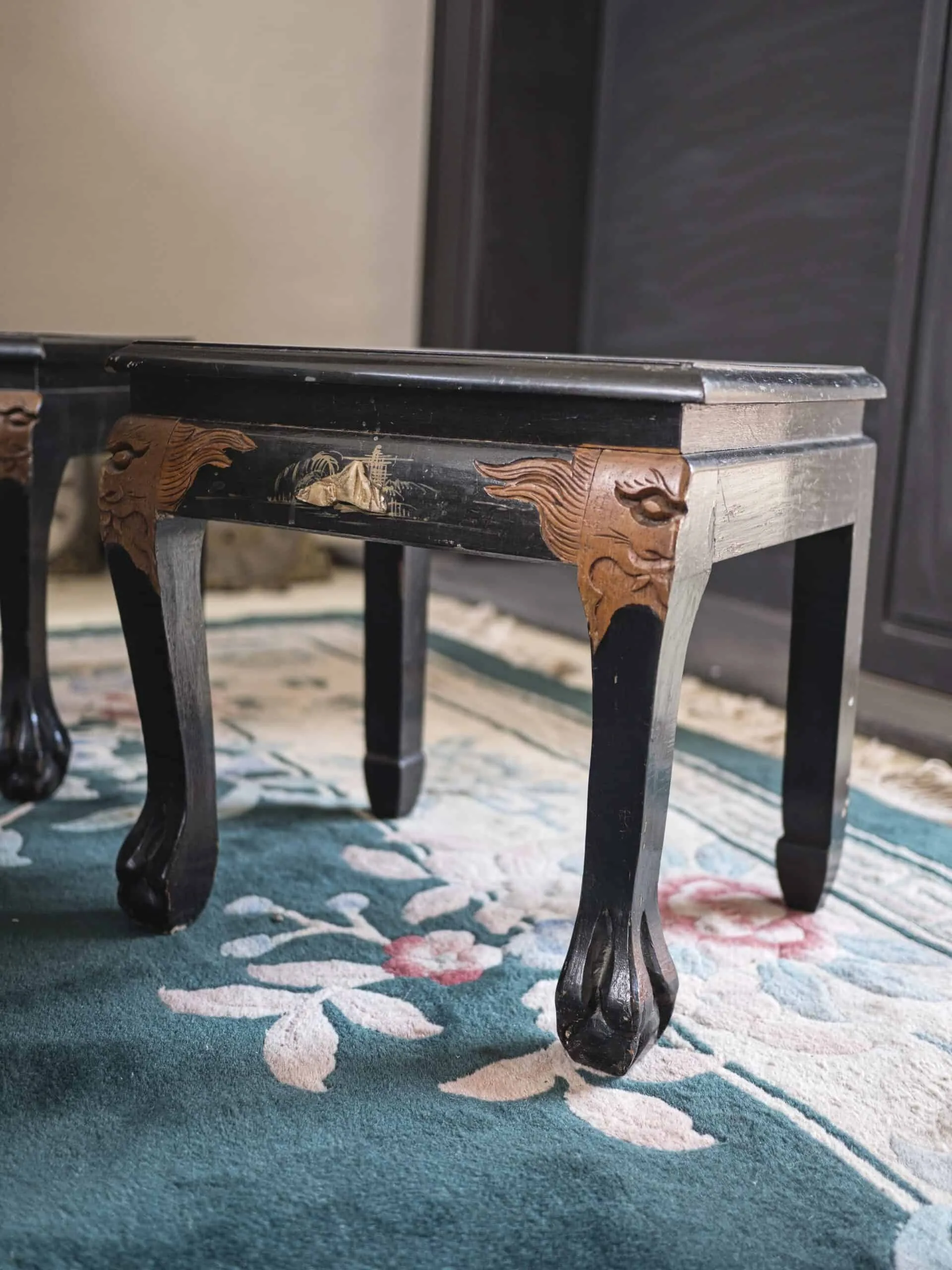 Čínský konferenční stolek se stoličkami