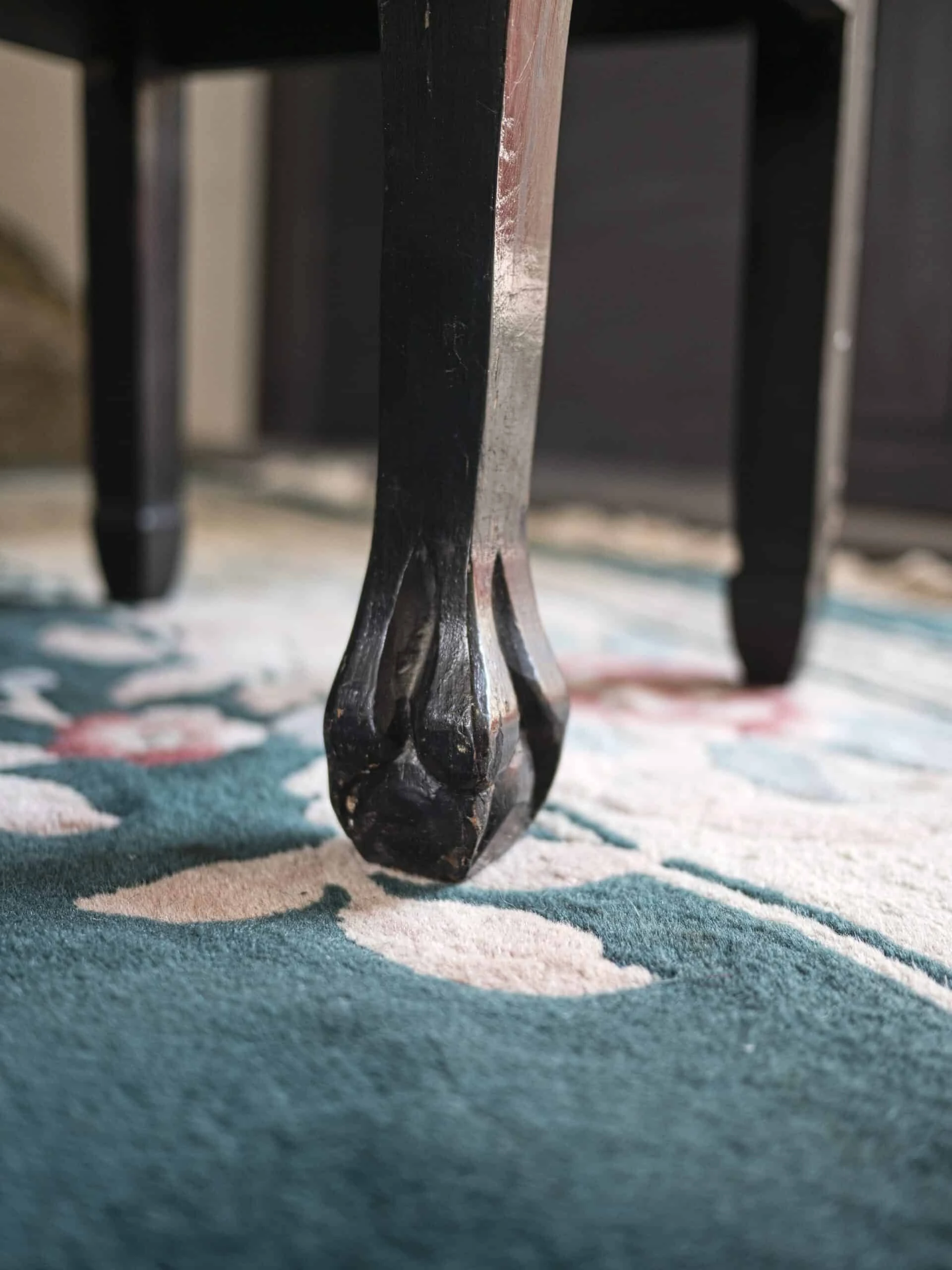 Čínský konferenční stolek se stoličkami