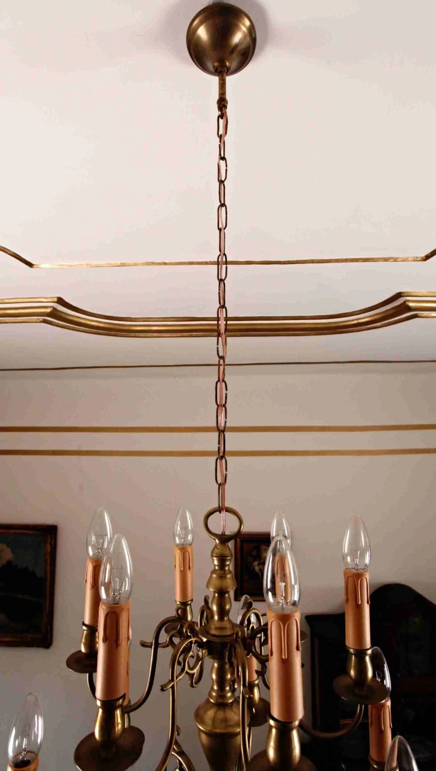Dvoupatrový holandský lustr. Bronz